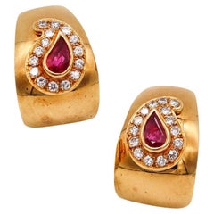 Fred Paris Clips-Ohrringe aus 18 Karat Gelbgold mit 2,0 Karat burmesischen Rubinen und Diamanten