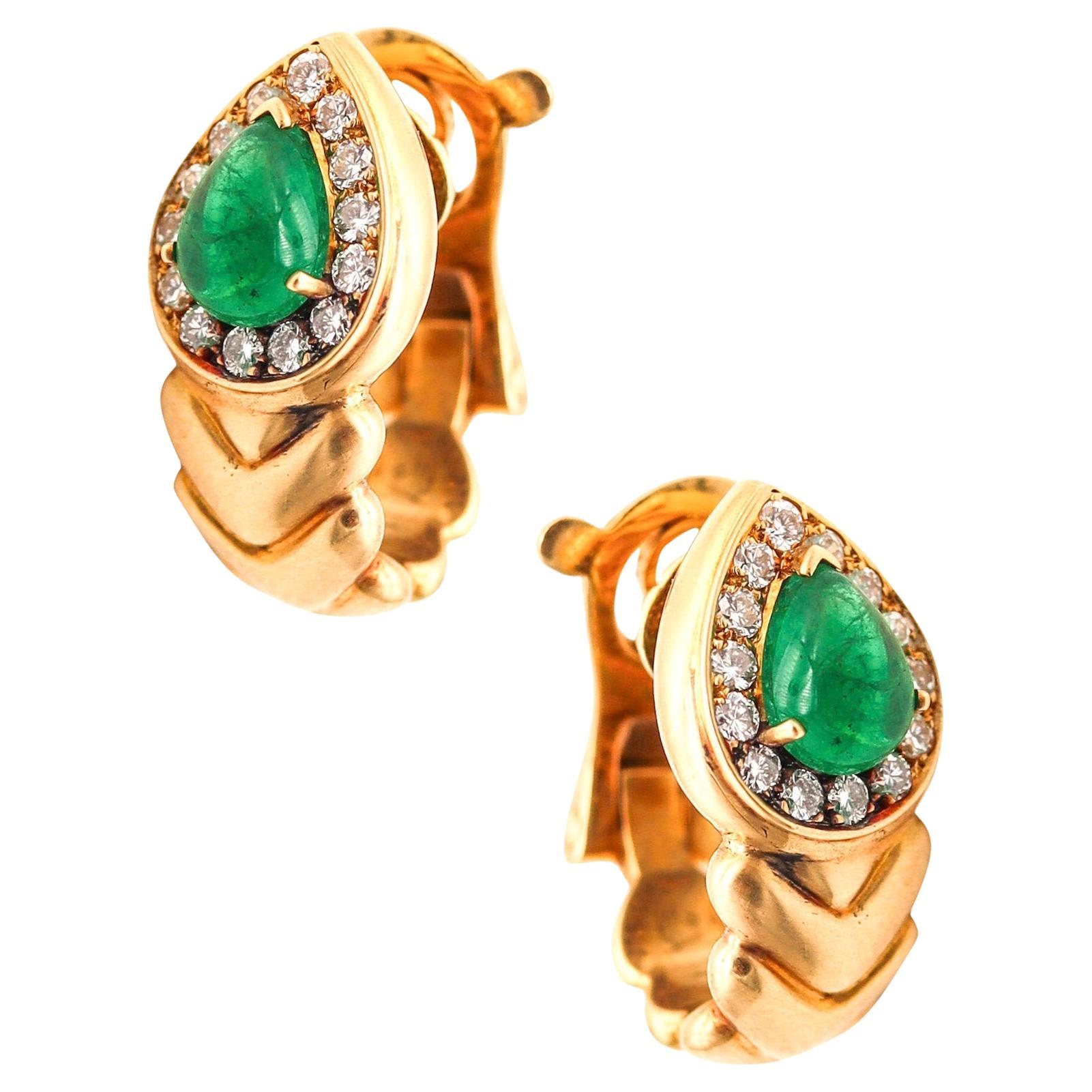 FRED Paris Clips-Ohrringe in 18Kt Gold mit 2,12 Ctw in Diamanten & Smaragden