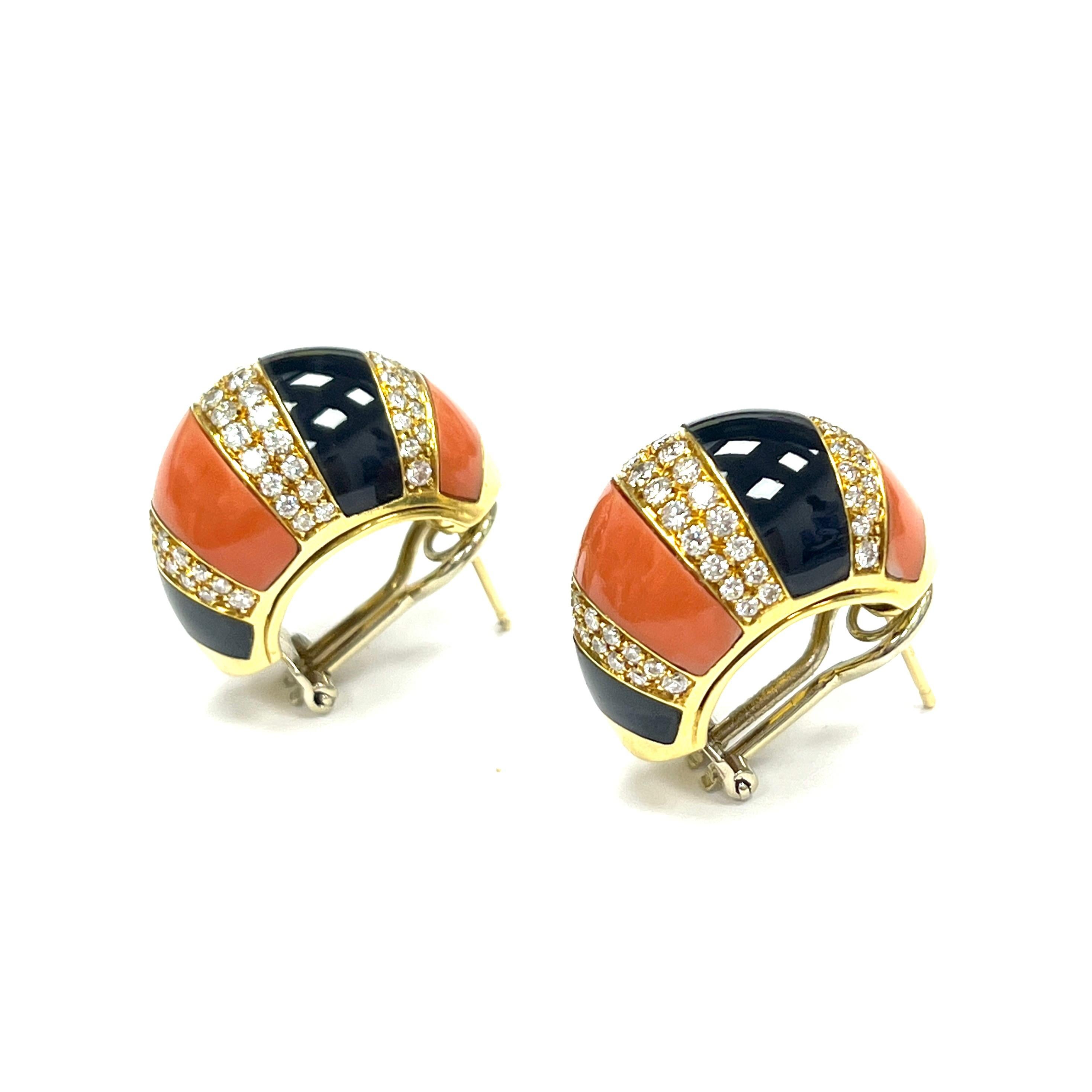 Fred Paris coral black onyx diamond gold earrings

Beautiful pair of coral and black onyx clip-on earrings with posts, featuring round-cut diamonds, 18 karat yellow gold; marked Fred, 750, Paris

Total weight: 25.5 grams