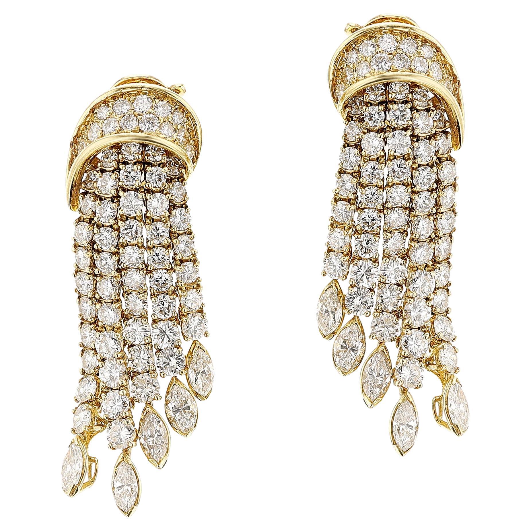 Fred Paris Diamant-Ohrringe mit baumelnden Diamanten, 18k  im Angebot