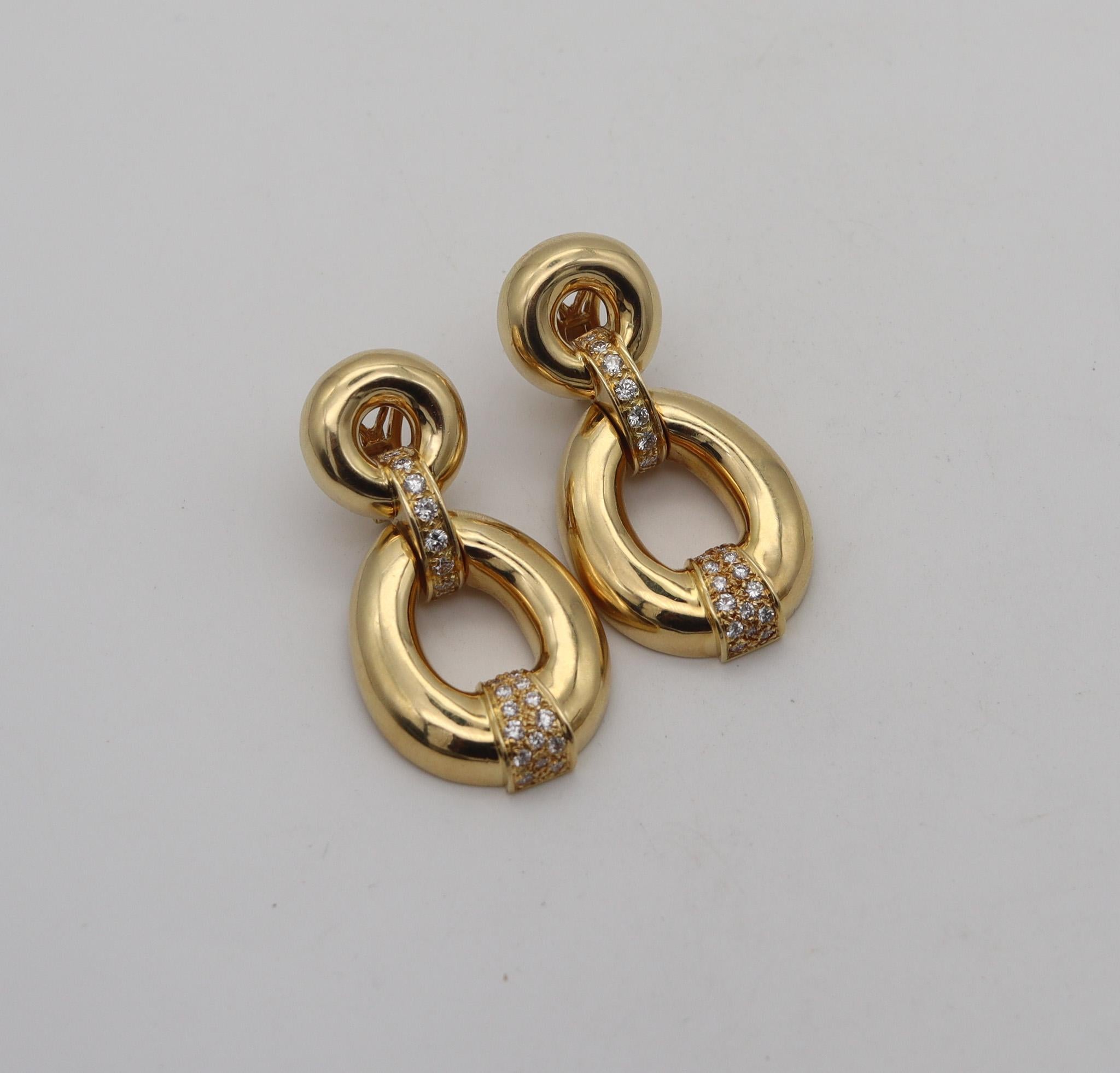Moderne Fred Paris Boucles d'oreilles « Door Knockers » en or jaune 18 carats avec diamants VS de 2,40 carats en vente
