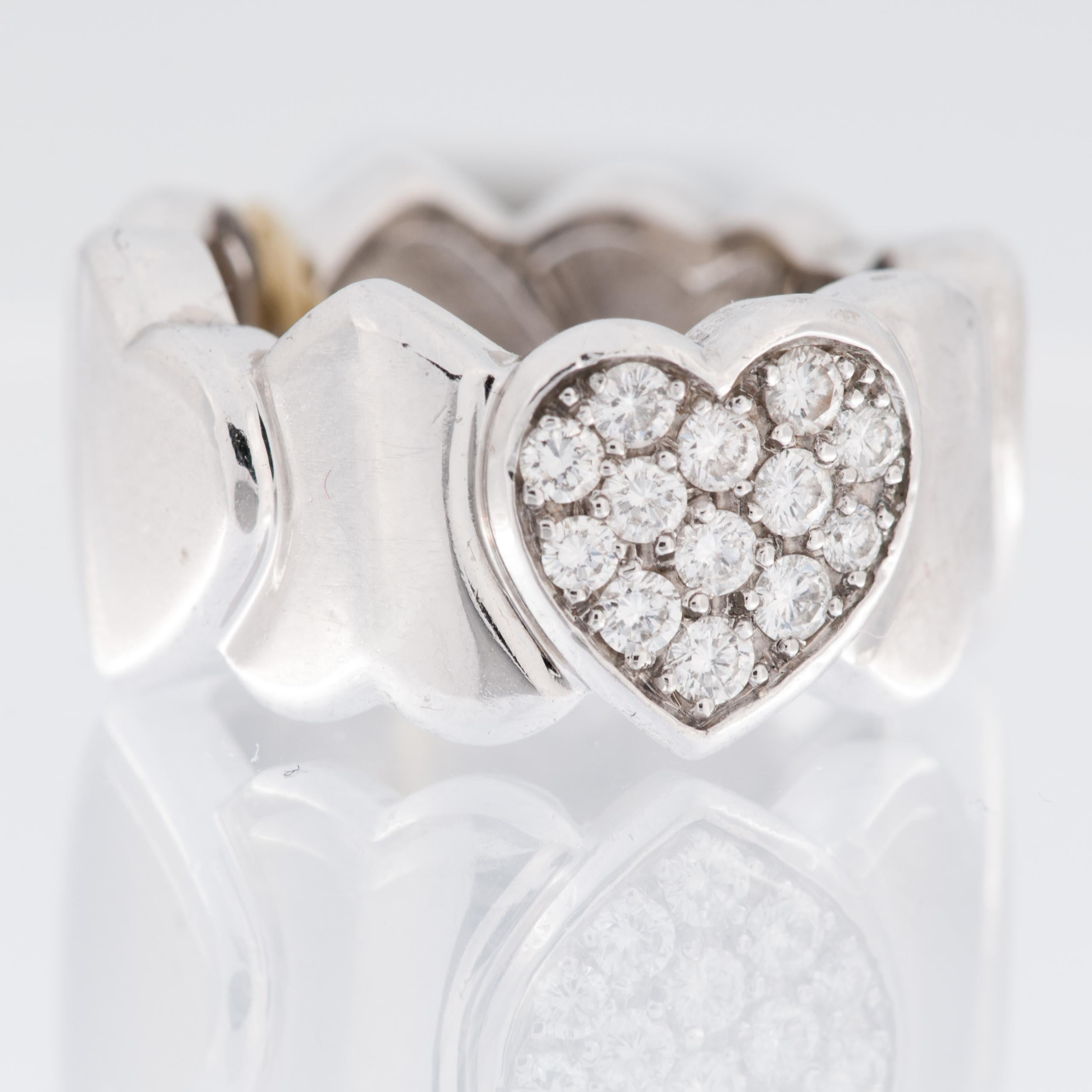 FRED PARIS Herz-Diamantring aus 18 Karat Weißgold für Damen oder Herren im Angebot