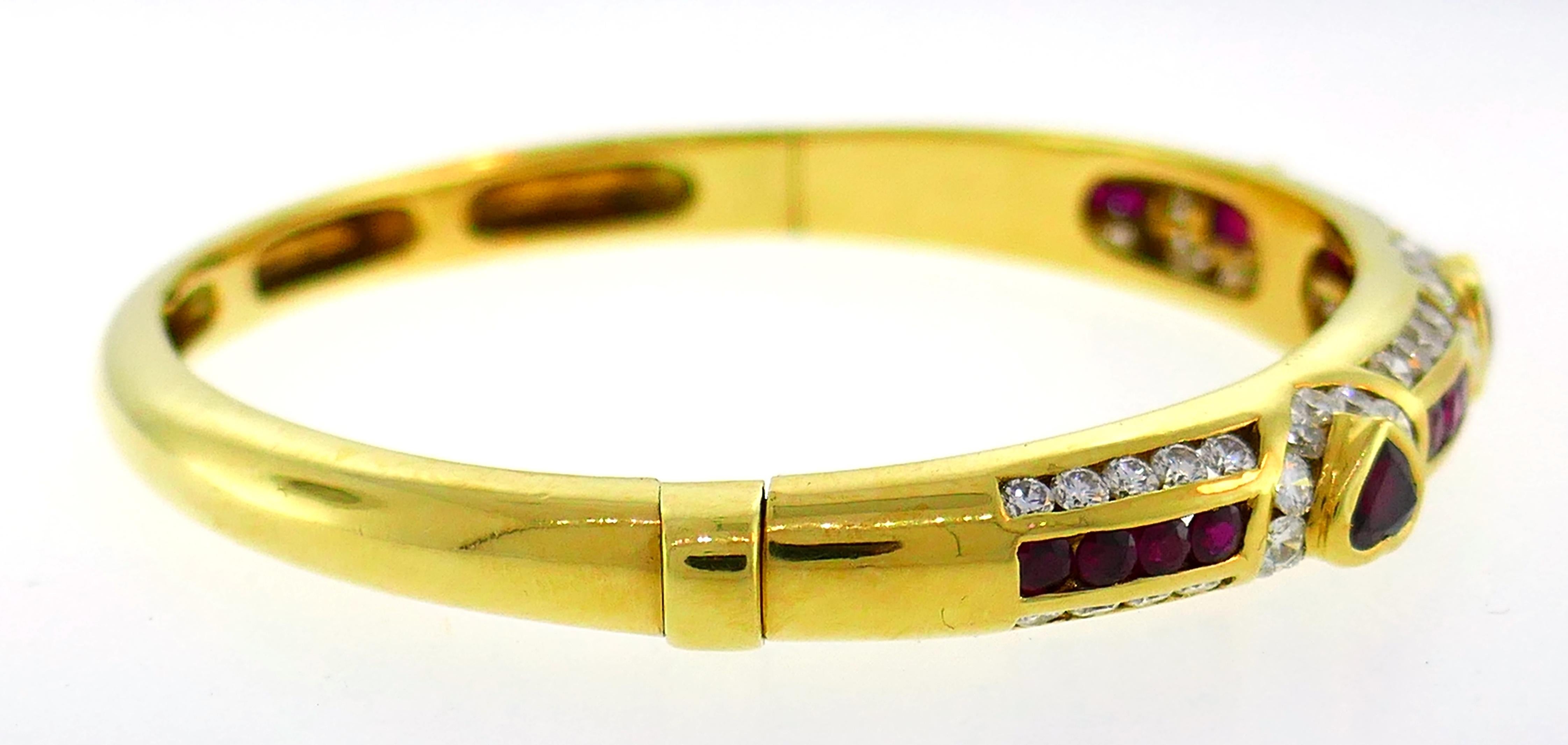 Fred Paris Heart Ruby Yellow Gold Bangle Bracelet with Diamond Accents, 1970s In Good Condition In Beverly Hills, CA