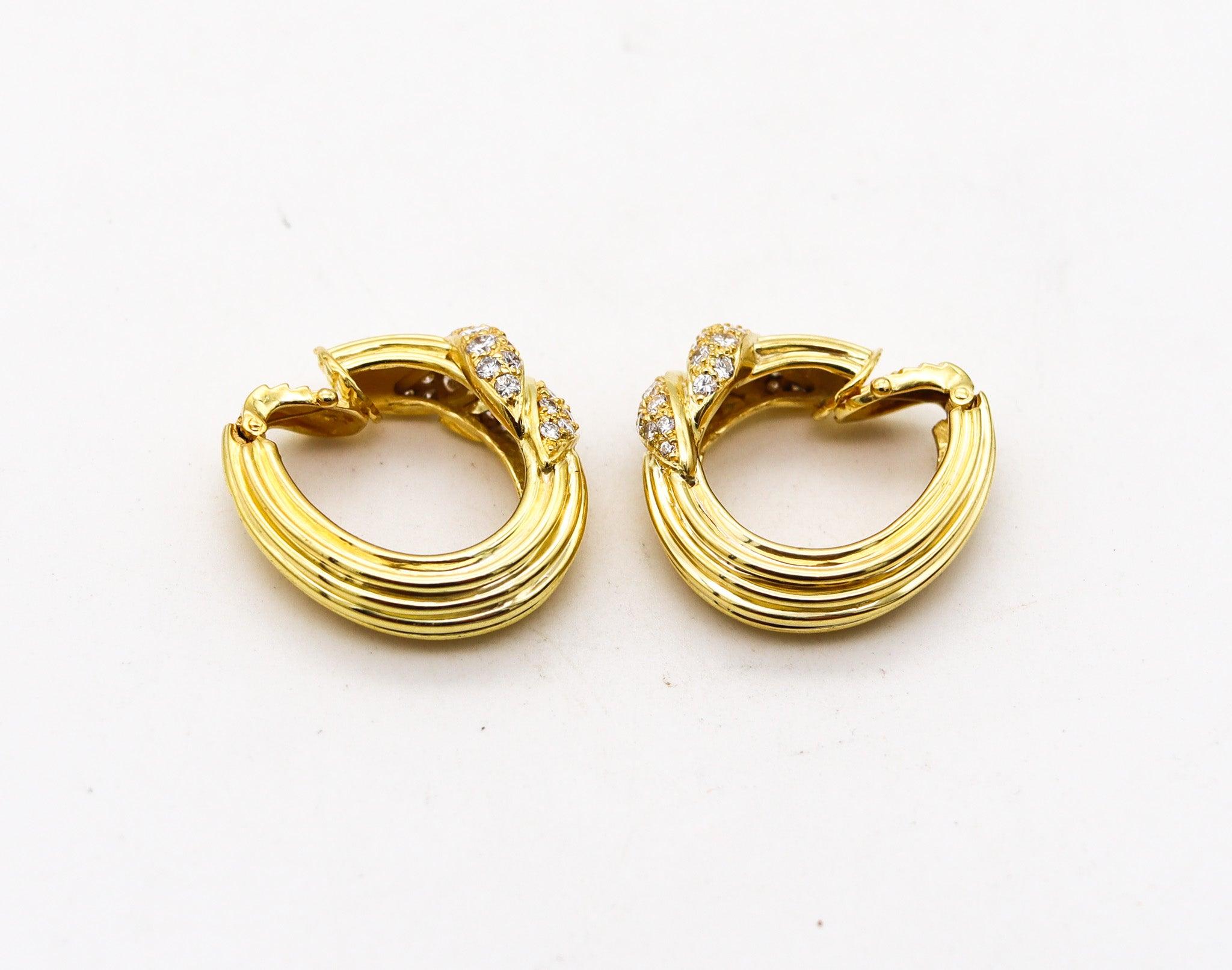 Women's FRED PARIS Hoops Earrings In 18Kt Yellow Gold With 1.68 Ctw In VS Diamonds