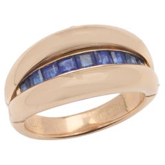 Vintage Fred Paris ladies 18kt. yellow gold and sapphire ring. 