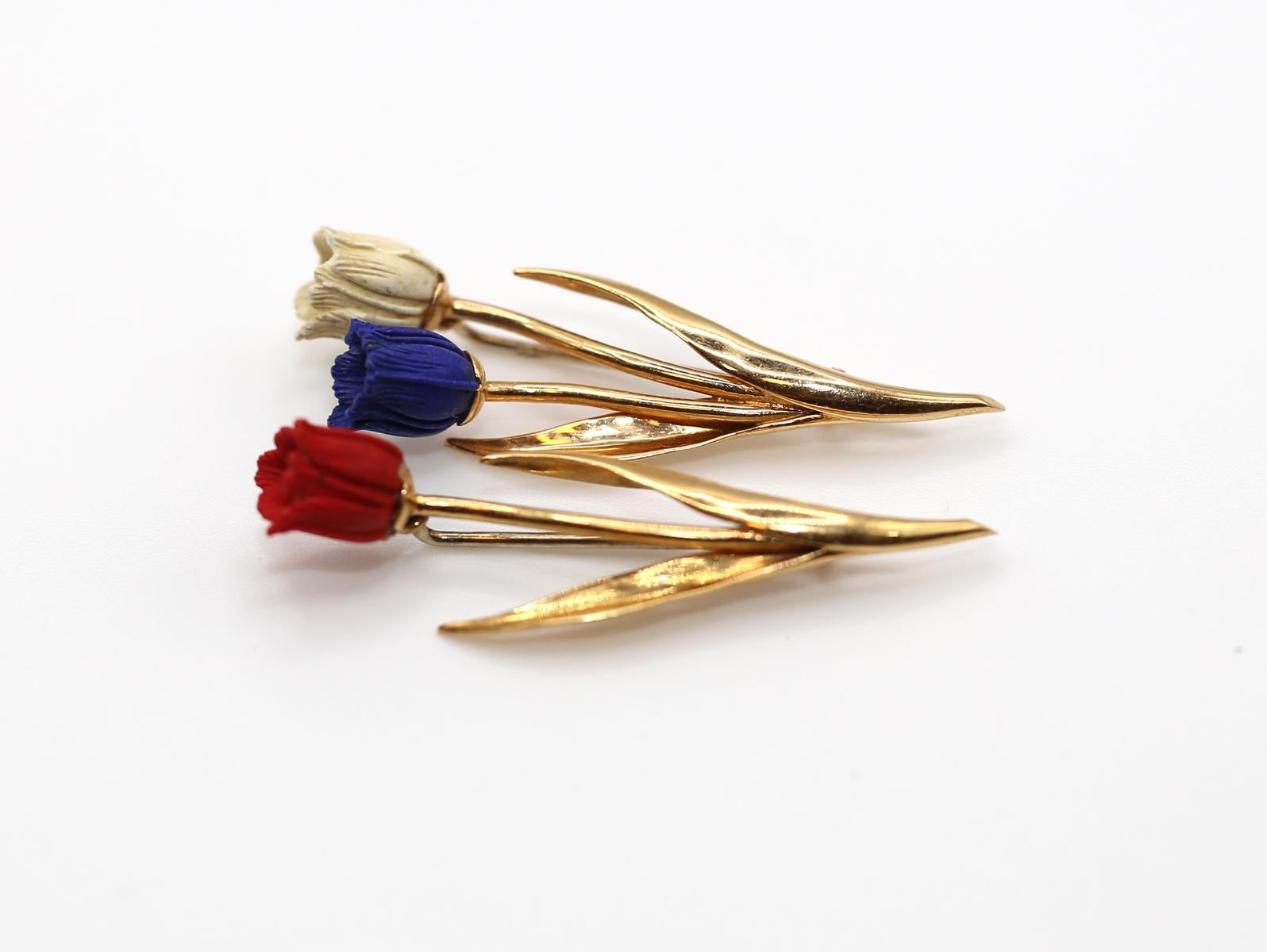 Fred Paris Lapis White Red Tulips 18K Yellow Gold Brooches French Flag, 1970 For Sale 1
