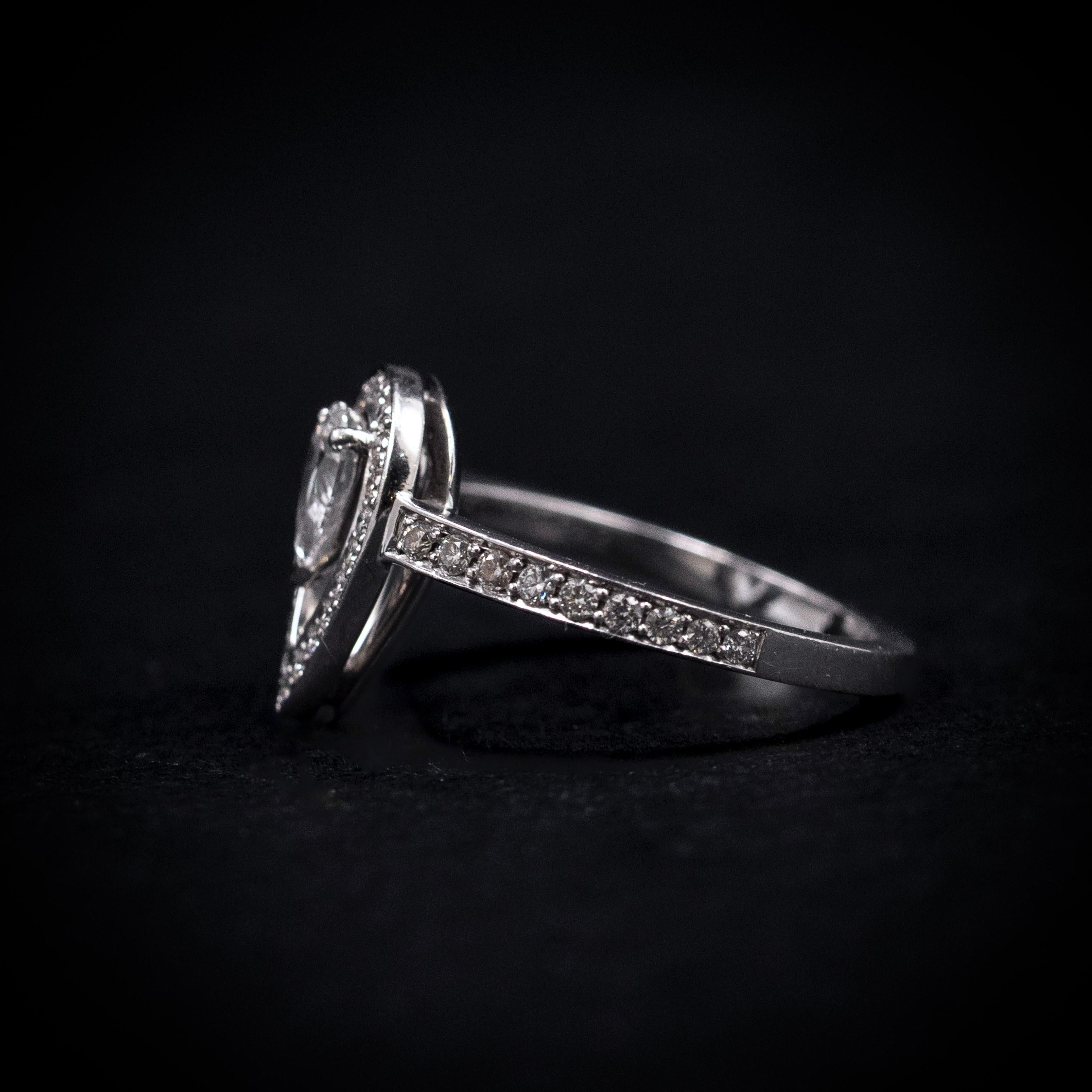 Femenino o masculino Fred Paris Lovelight GIA Color D Diamante brillante pera Anillo de compromiso en platino en venta