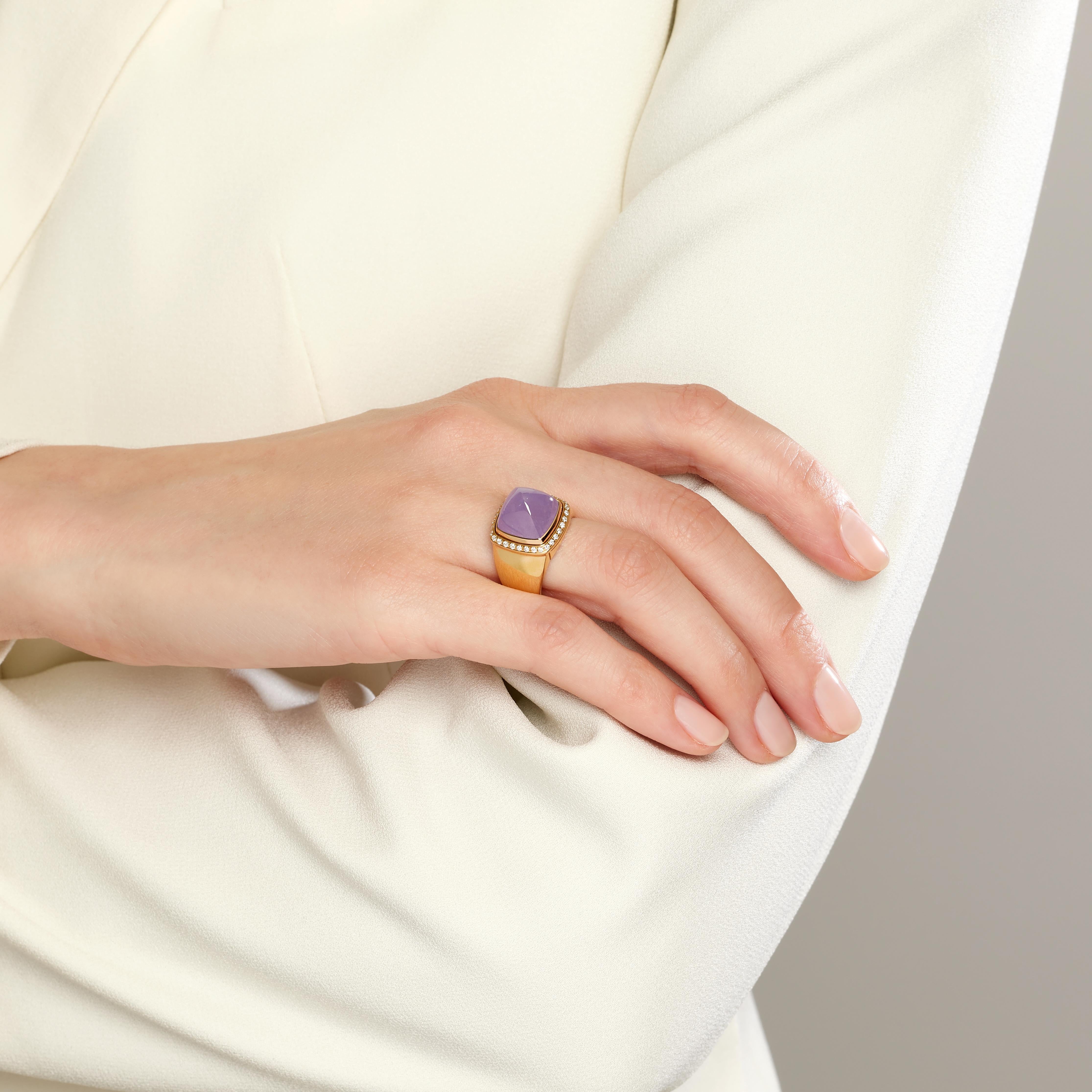 Anello medio FRED Pain de Sucre in oro giallo 18 carati, giada lavanda e diamanti.
Questa è l'ultima versione intercambiabile con cabochon rimovibile.
Prezzo originale: 7.900 euro.
Condizioni: ottime condizioni.
Dimensione: 49.
Larghezza: 1,4