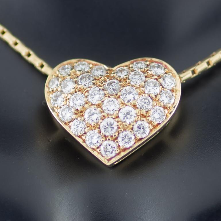 Fred Paris Halskette aus 18 Karat Gelbgold mit Pav-Diamant-Herz-Anhnger im Zustand „Hervorragend“ in Sherman Oaks, CA