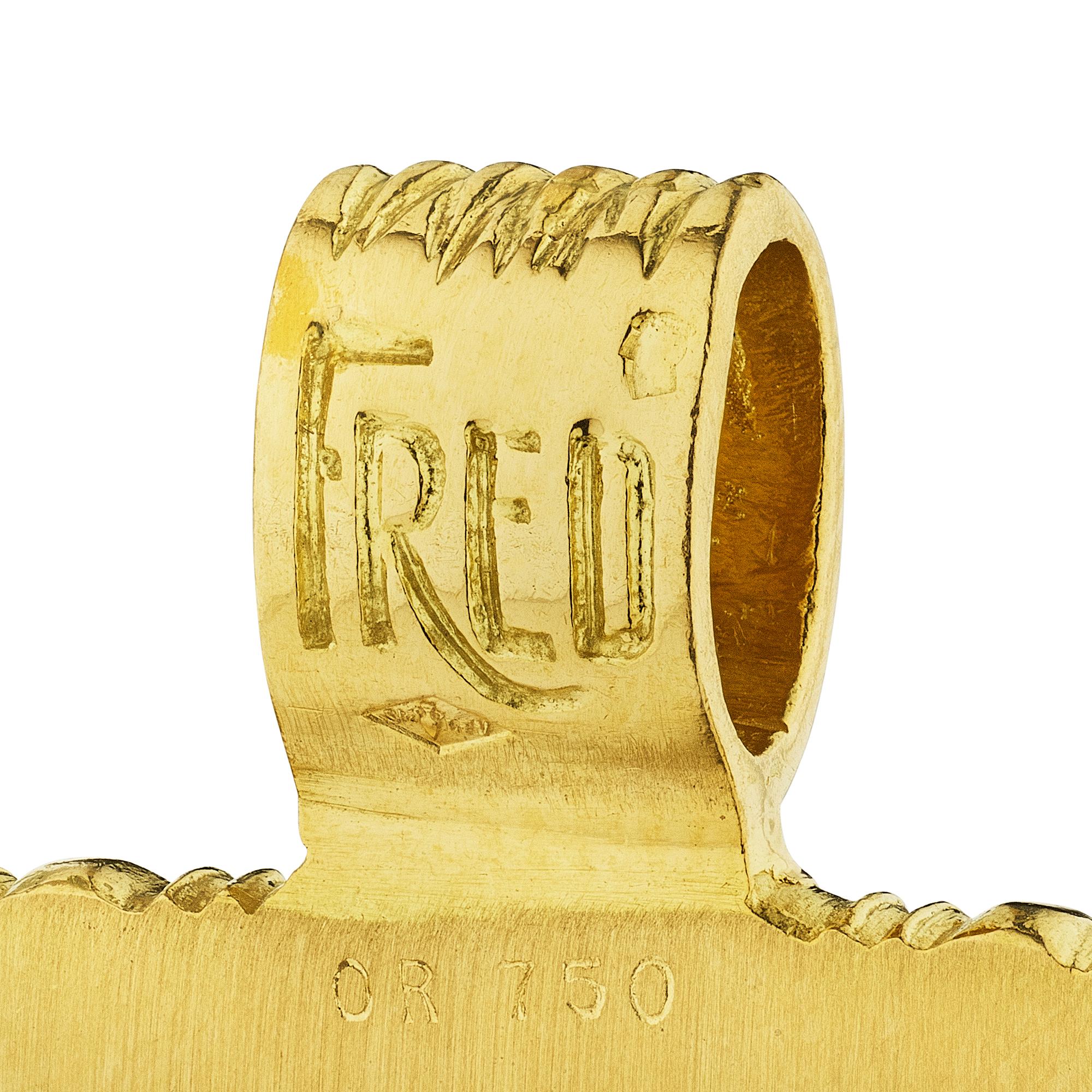 Fred Paris Pisces Zodiac Vintage Small Gold Rectangular Plaque Pendant In Excellent Condition In Greenwich, CT
