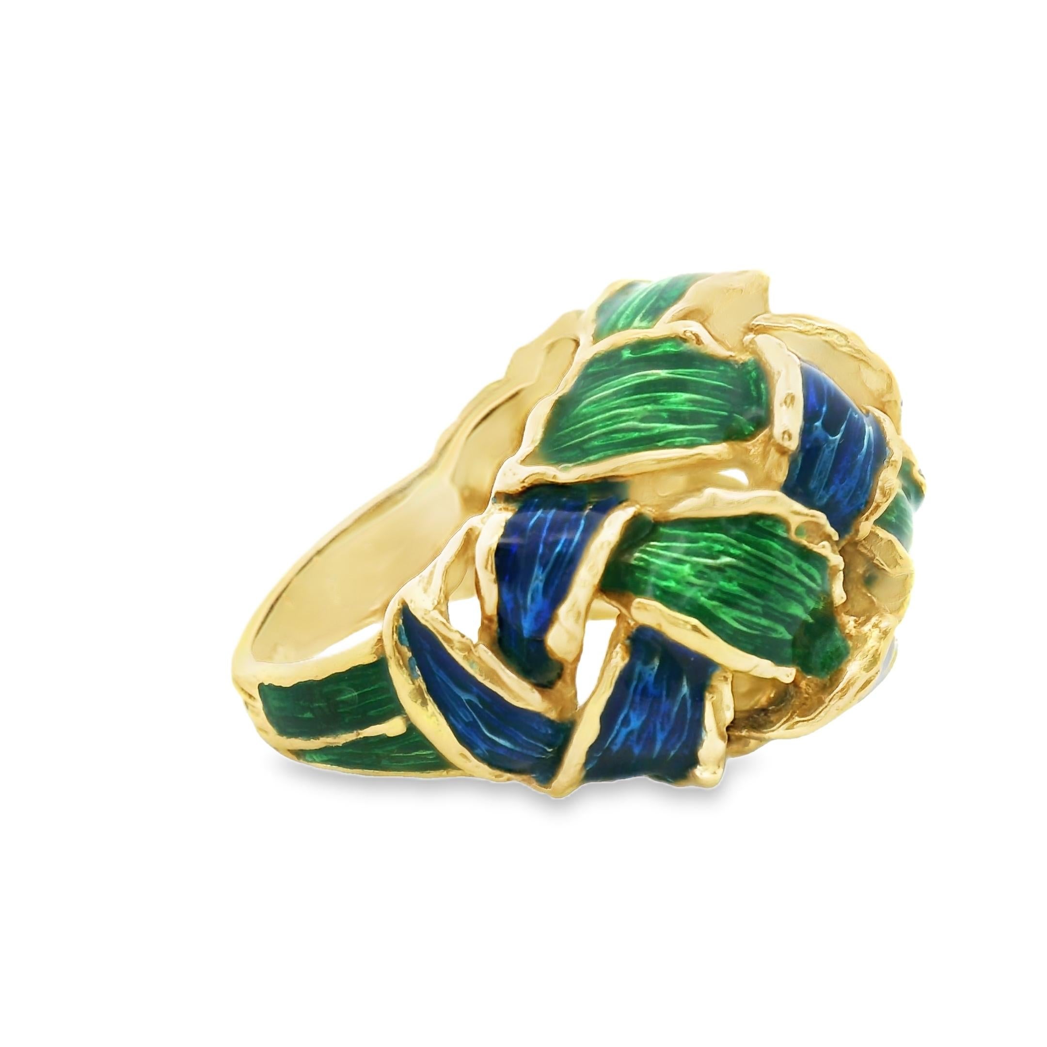 Fred Paris Ring Blue and Green Enamel Handmade 18k yellow Gold RIng France 1960 en vente 3