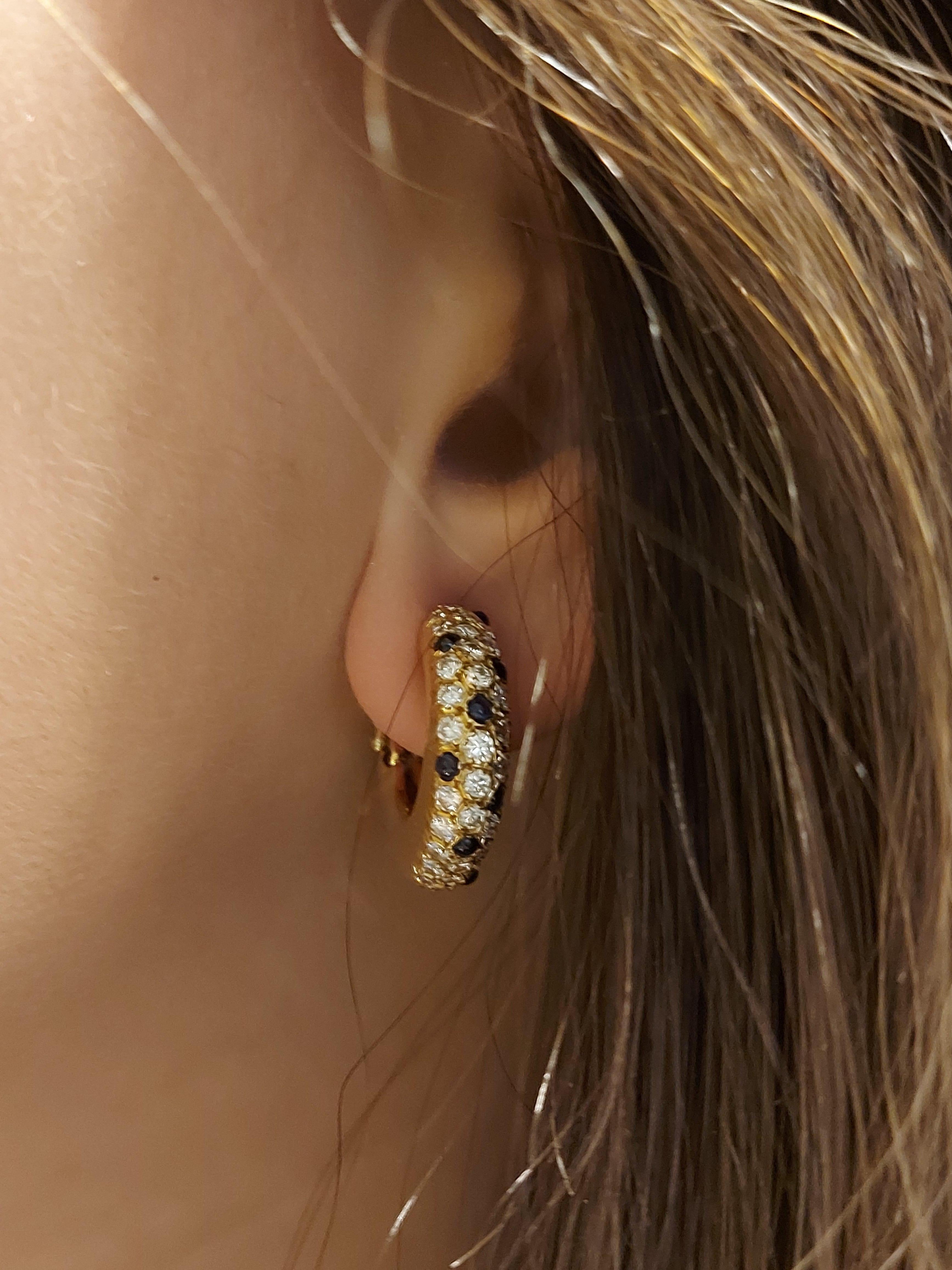 Fred Paris: splendidi orecchini a lobo con chiusura a clip 16 zaffiri e 60 diamanti in vendita 14
