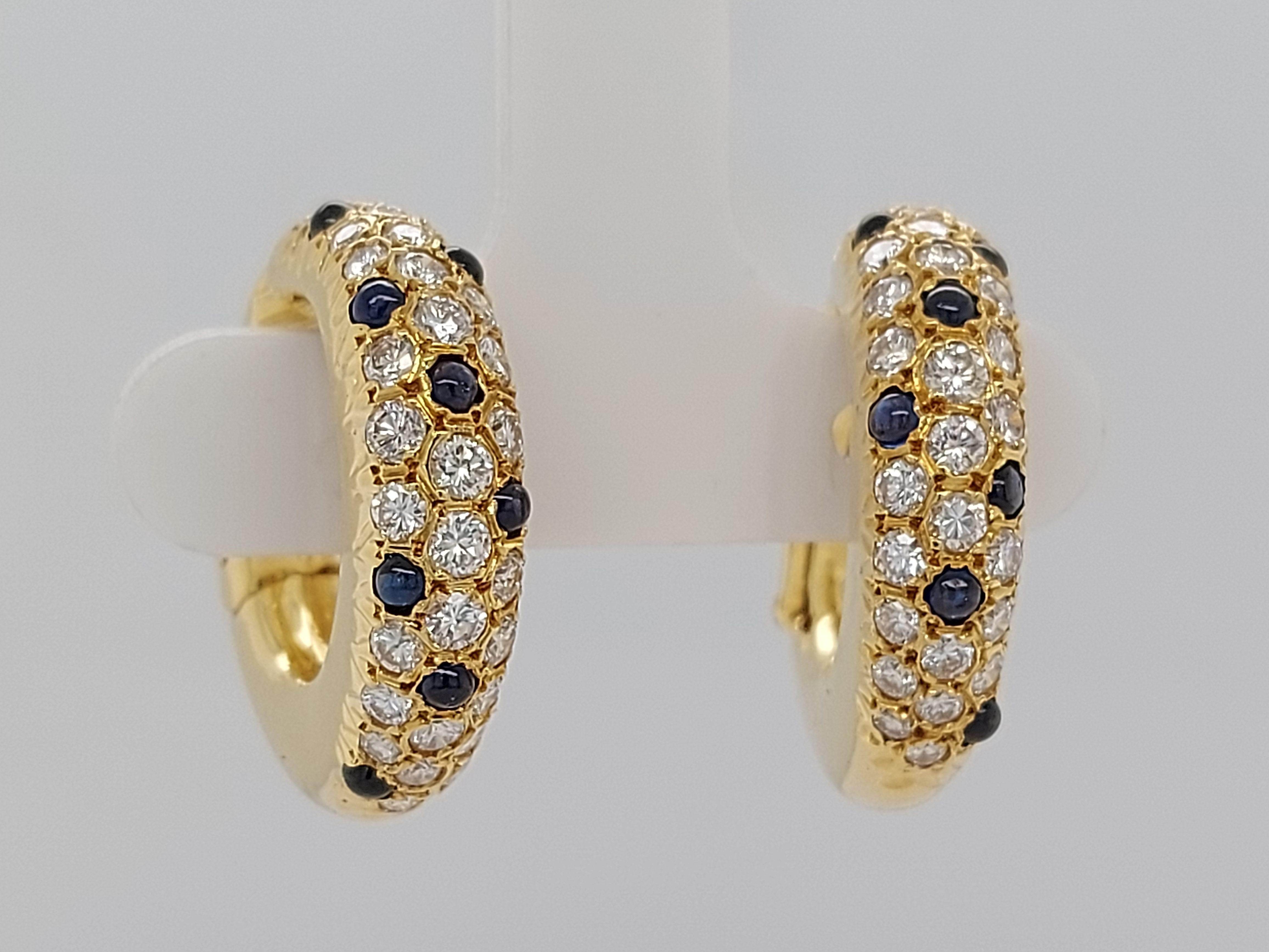 Fred Paris Stunning Secure Clip-On Loop Earrings 16 Sapphires and 60 Diamonds In Excellent Condition For Sale In Antwerp, BE