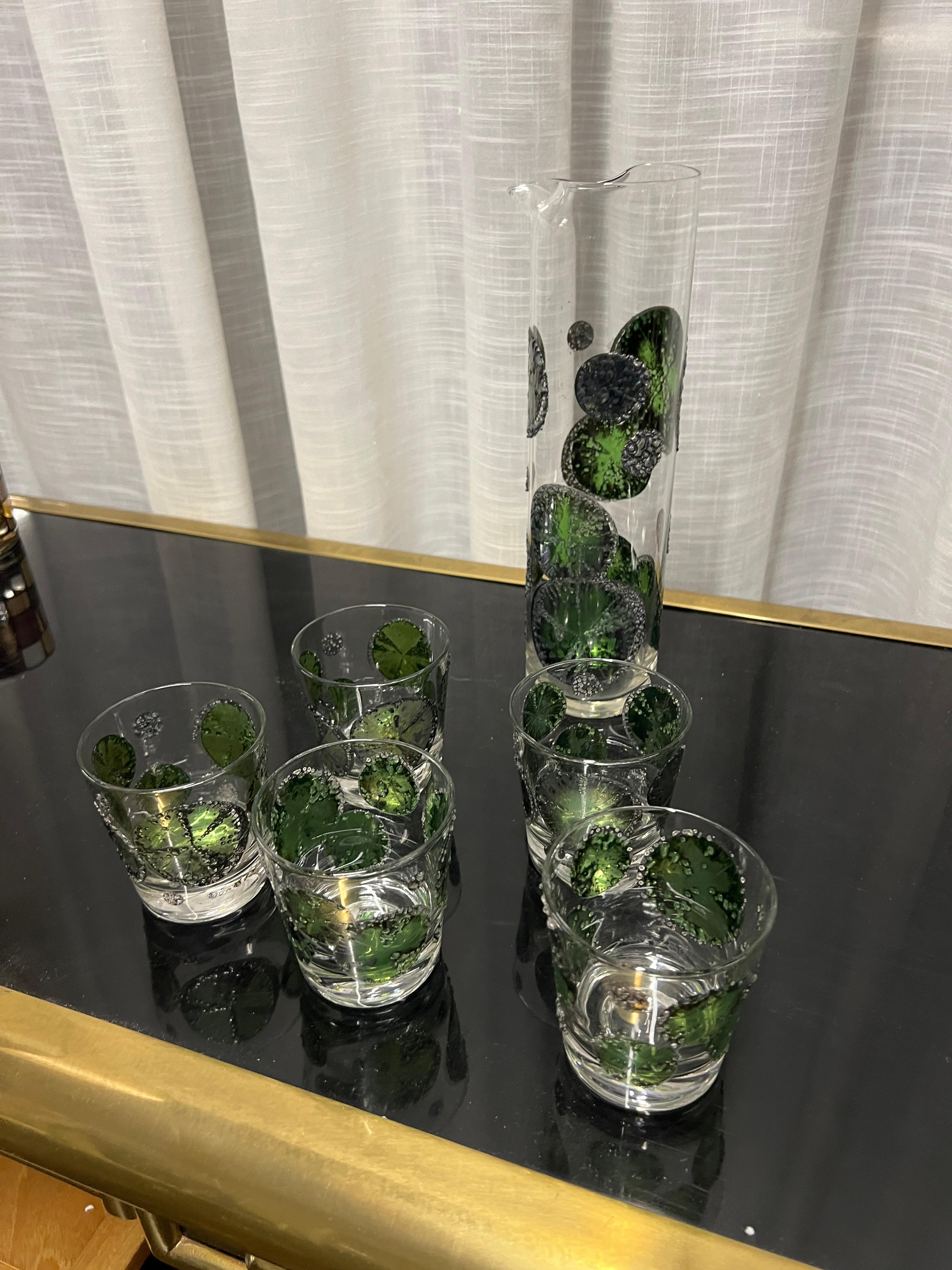 Fred Press Lime Slices Cocktail Pitcher and Rocks Glasses In Good Condition For Sale In Chicago, IL