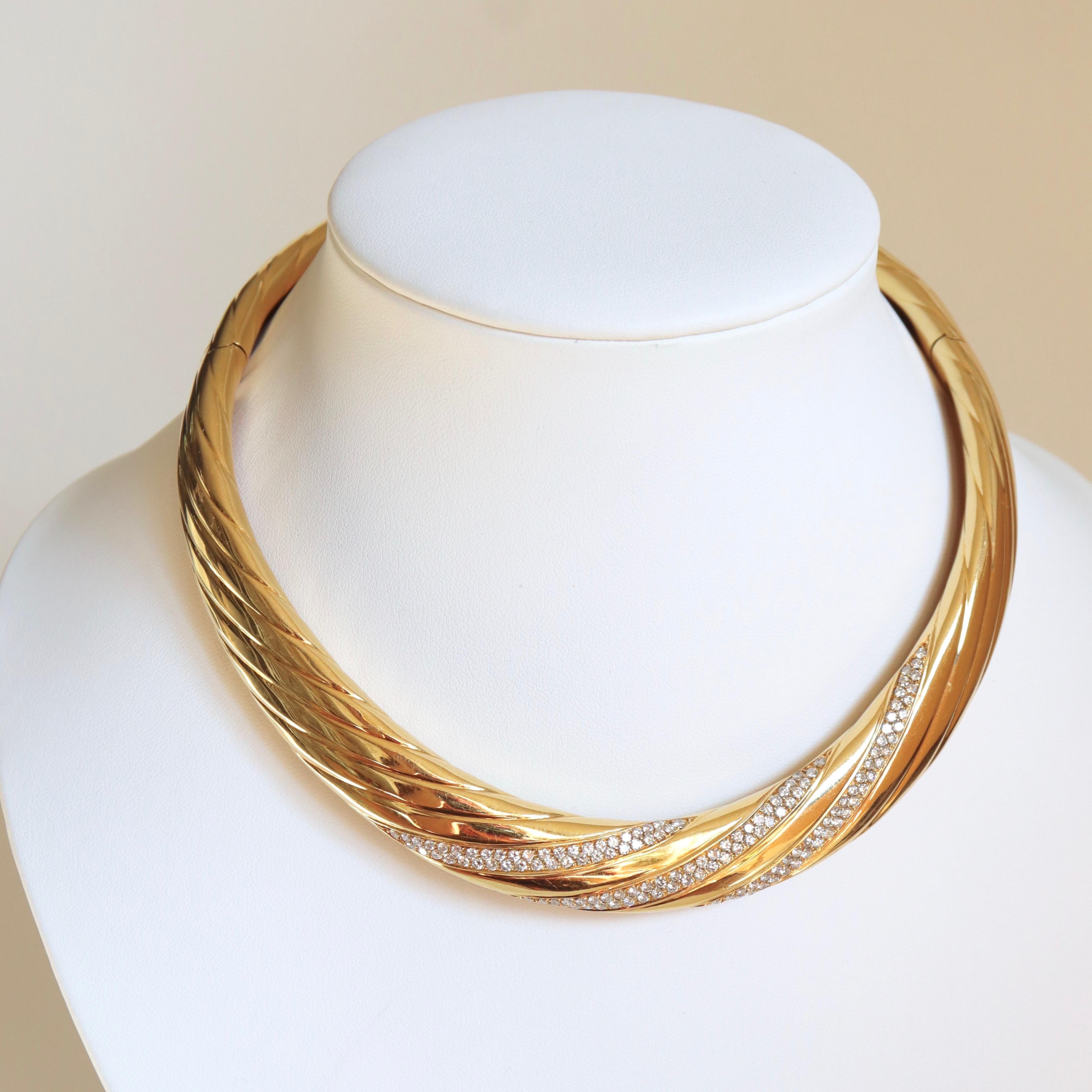 Fred Rigid-Halskette, Öffnung in zwei Teilen mit Gadroons-Muster Gold Diamanten im Zustand „Gut“ im Angebot in Paris, FR