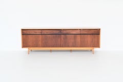 Aparador Fred Sandra "Madison" palisandro y nogal De Coene Bélgica 1960