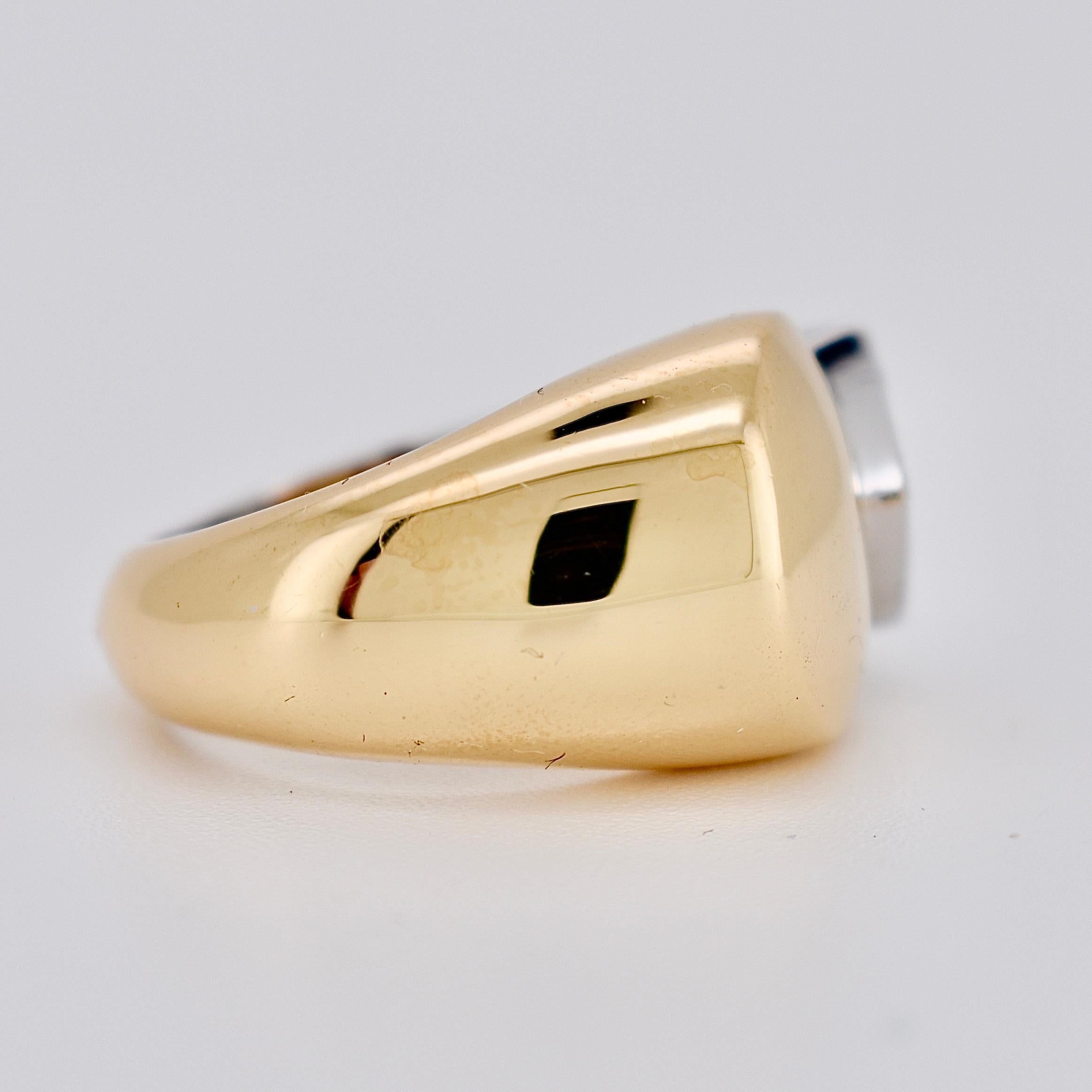 FRED Vintage Signet Ring, 18k Two-Tone Gold, Brilliant Diamonds, French Designer (Zeitgenössisch) im Angebot