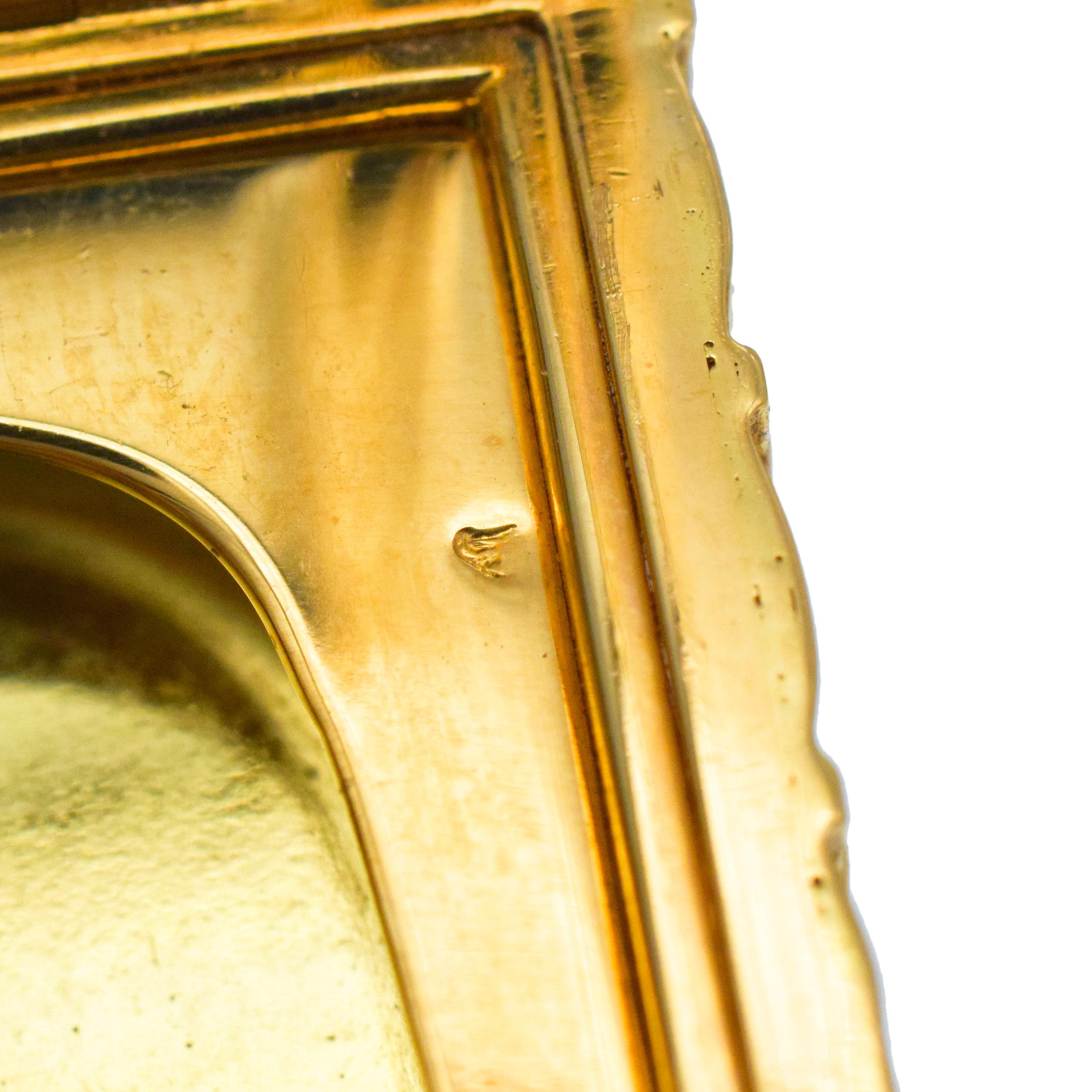 Fred Woven 18k Yellow Gold Powder Case With Sapphire Thumb piece. For Sale 6