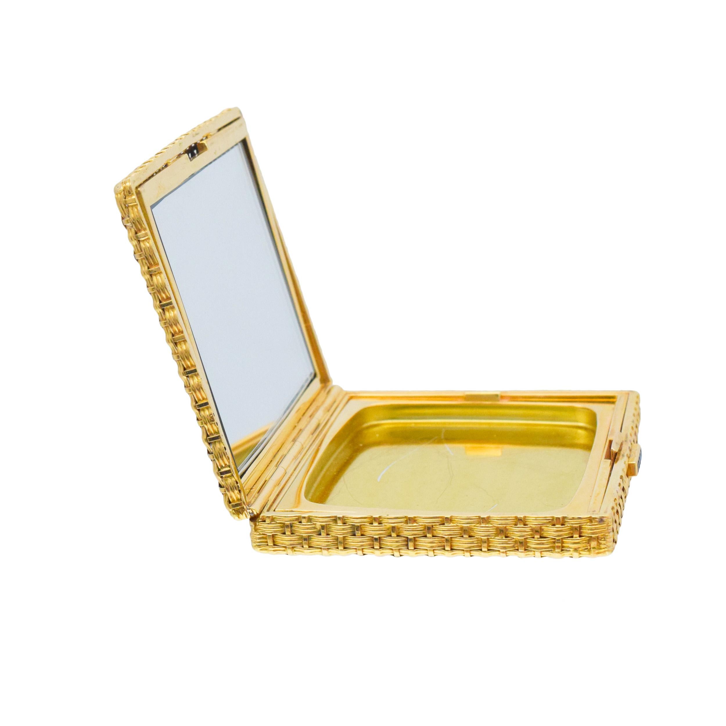 Fred Woven 18k Yellow Gold Powder Case With Sapphire Thumb piece. For Sale 7