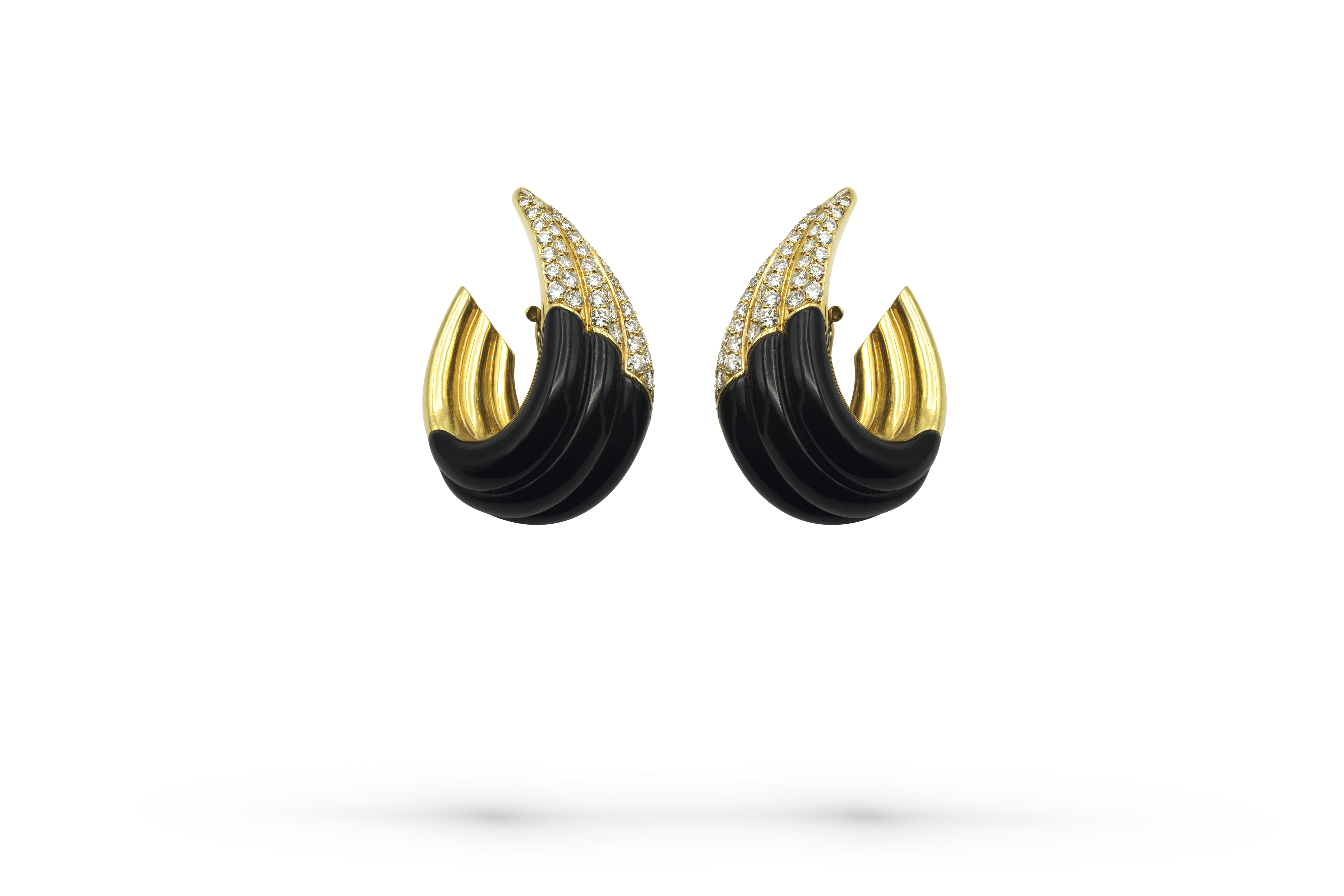 Fred Yellow Gold and Onyx Earrings In Excellent Condition In Monte Carlo, MC