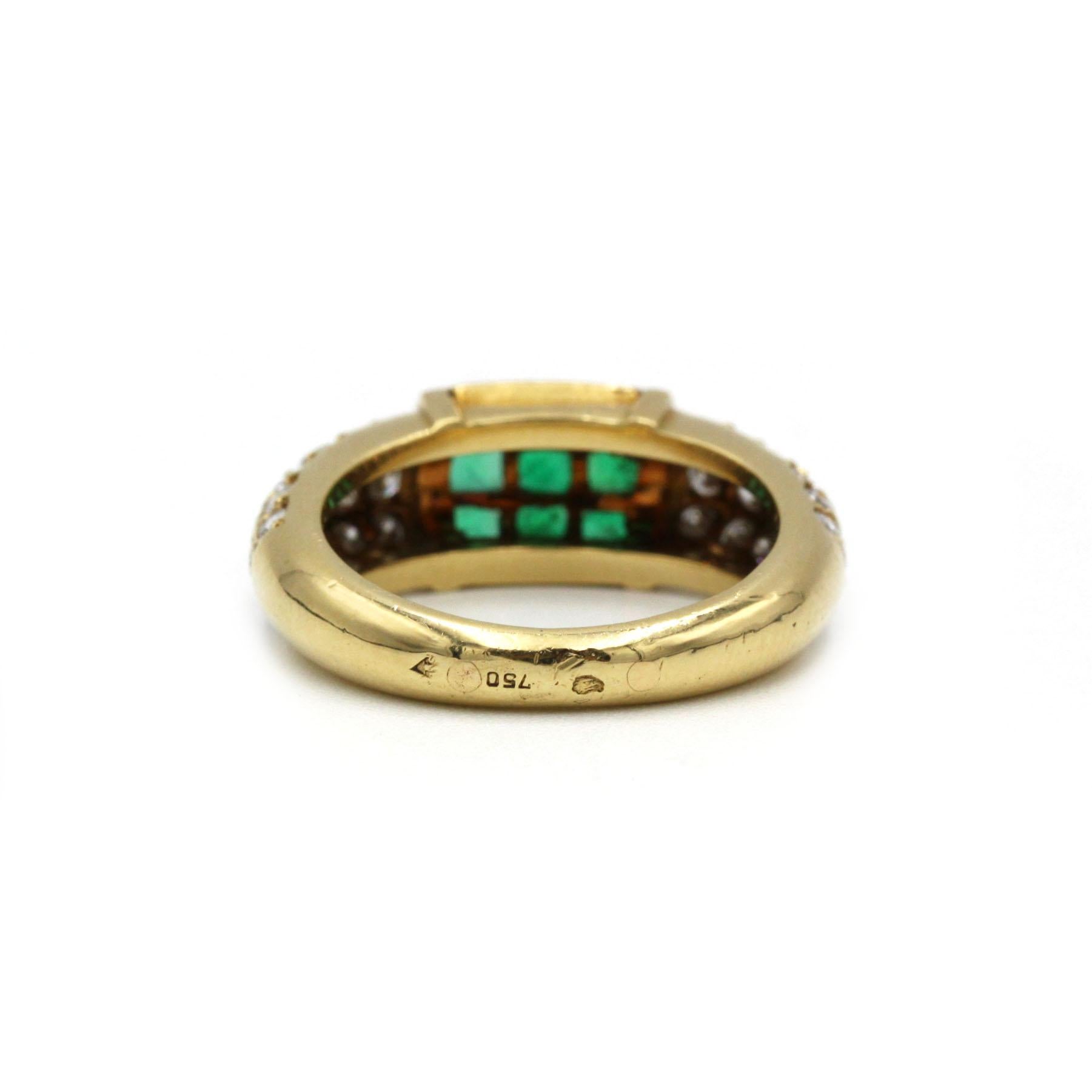 Bague FRED en or jaune avec émeraudes et diamants en vente 1
