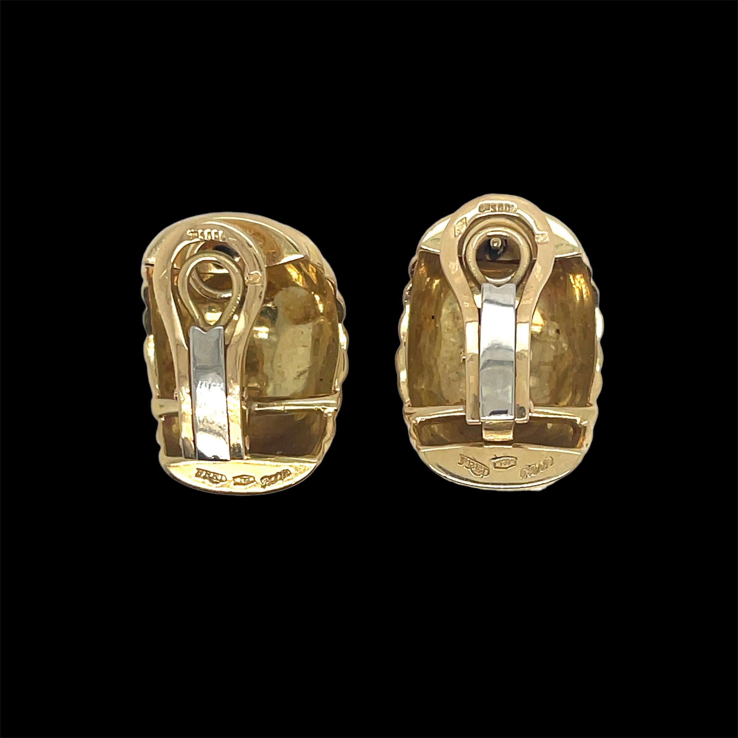 Fred Yellow Gold Half-Hoop Earring For Sale 2