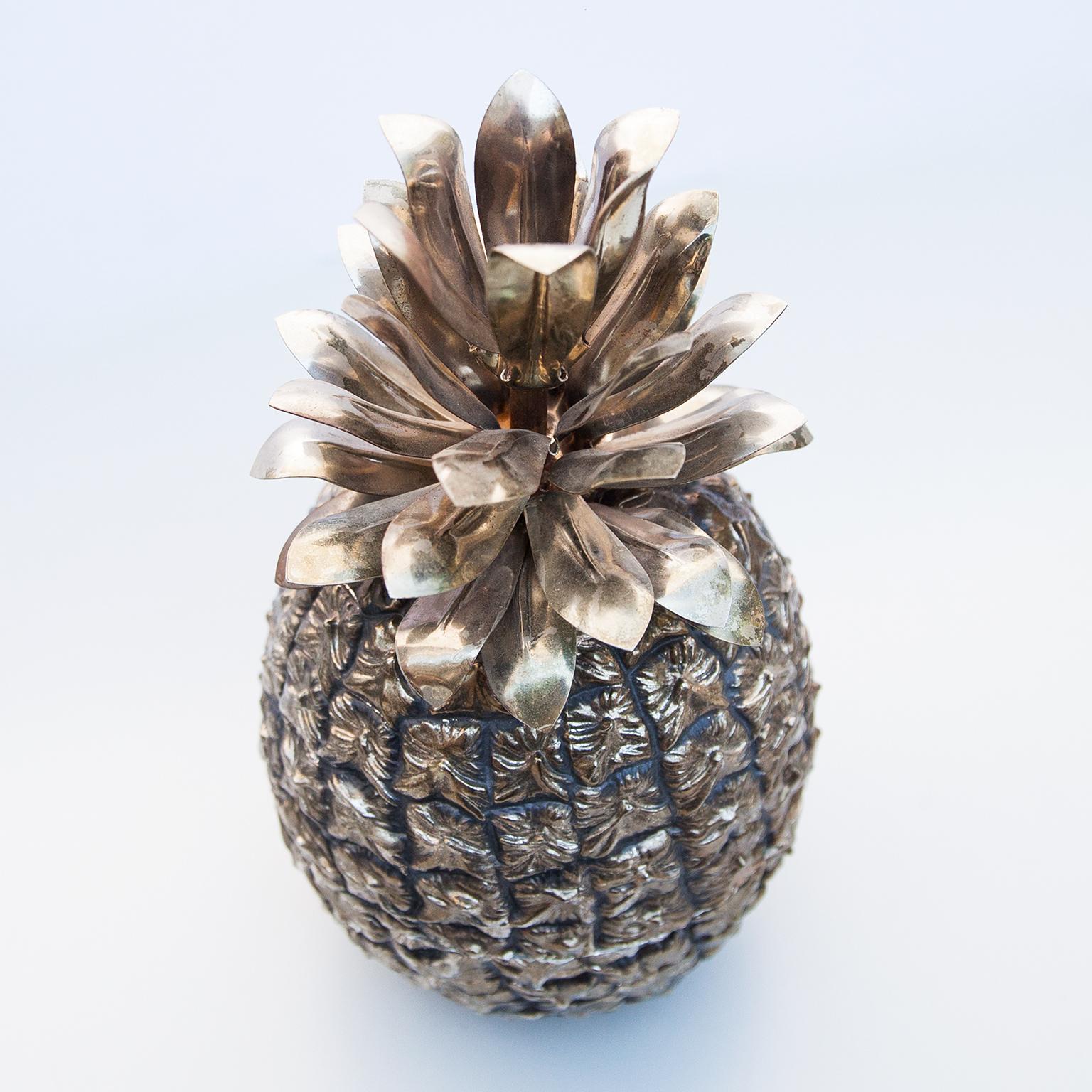 Golden colored ice bucket in shape of a pineapple. Manufactured by Freddo Therm and hans Turnwald, Switzerland, 1970s. Very exclusive and rare.