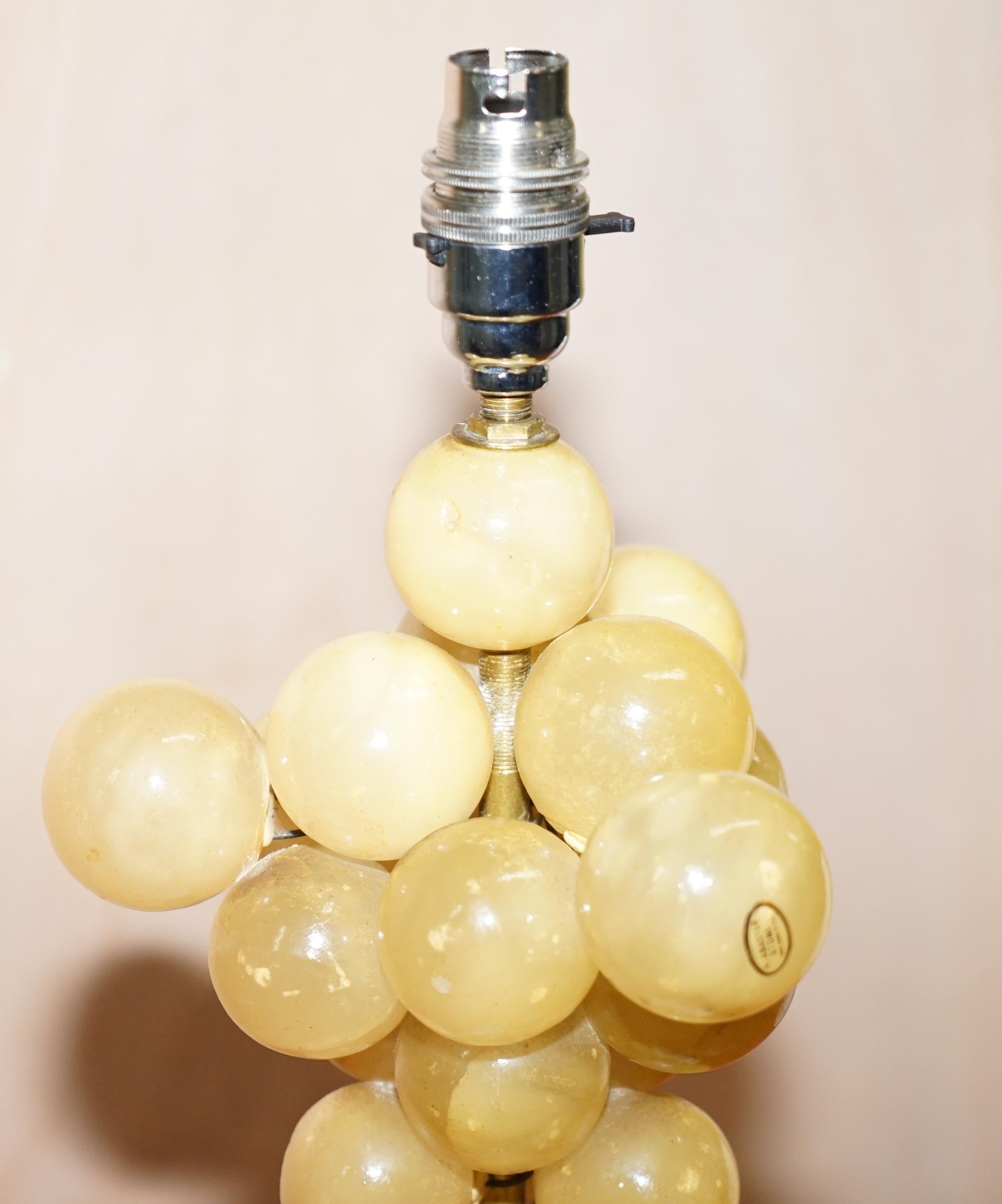 Freddy Rensonnet Fully Stamped Carrara Marble Base Lamp with Alabaster Grapes For Sale 2