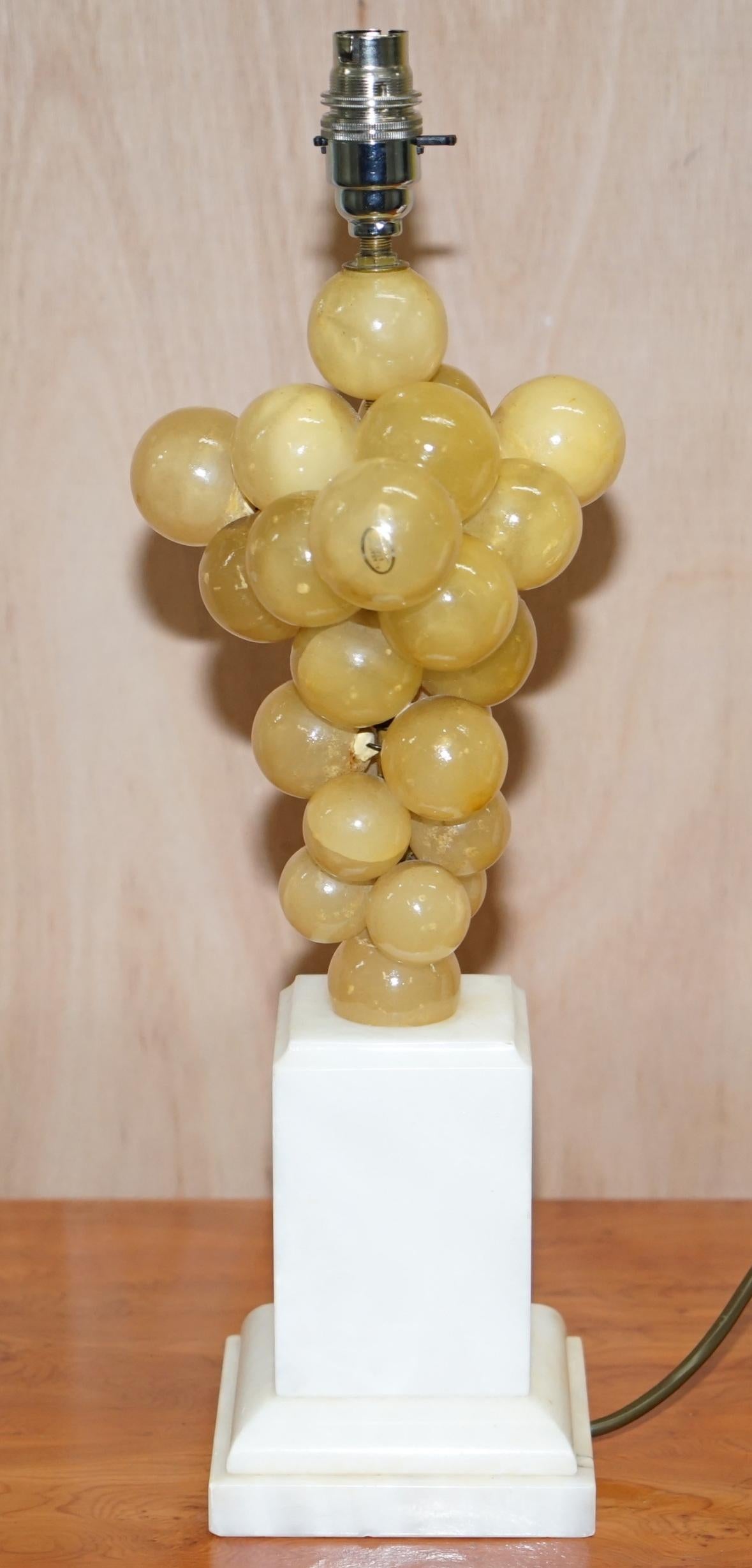 Freddy Rensonnet Fully Stamped Carrara Marble Base Lamp with Alabaster Grapes For Sale 1