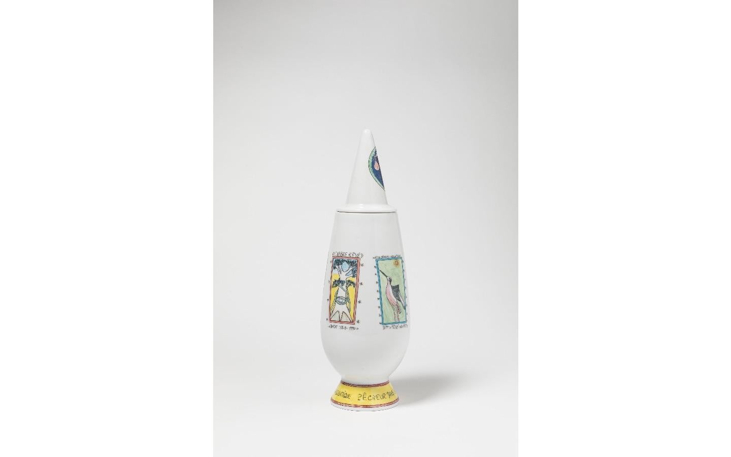 100% Make Up Series. Vase number 11 decorated by Frédéric Bruly Bouabré, Ivory Coast 1923.
Numbered edition. With certificate of authenticity.
Vase comes with its original box. Prod. Alessi, Italy, 1992

The project consists of a porcelain vase