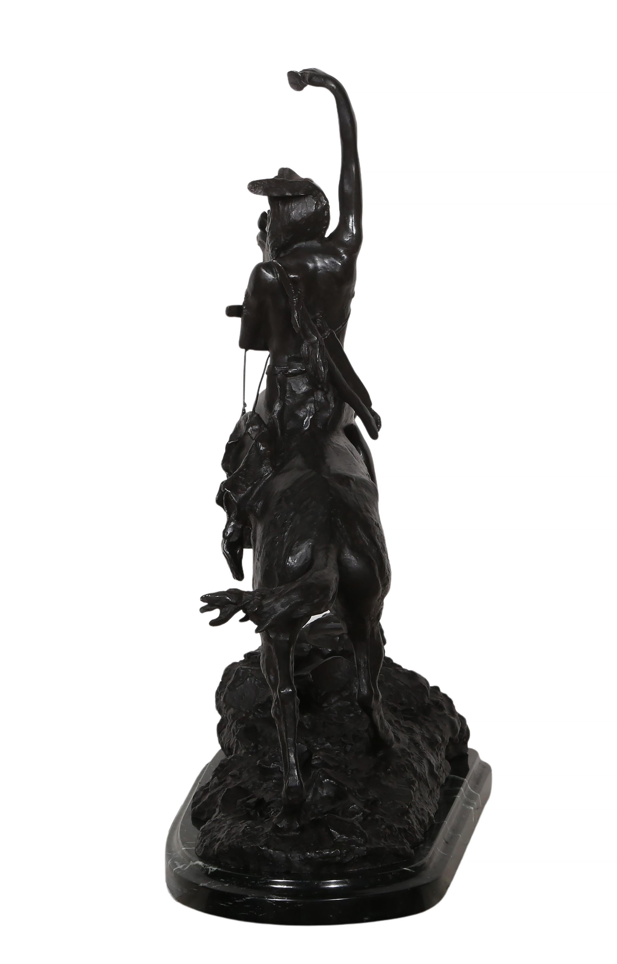 Il cuoio capelluto, scultura realista americana in bronzo (after) Frederic Remington in vendita 6