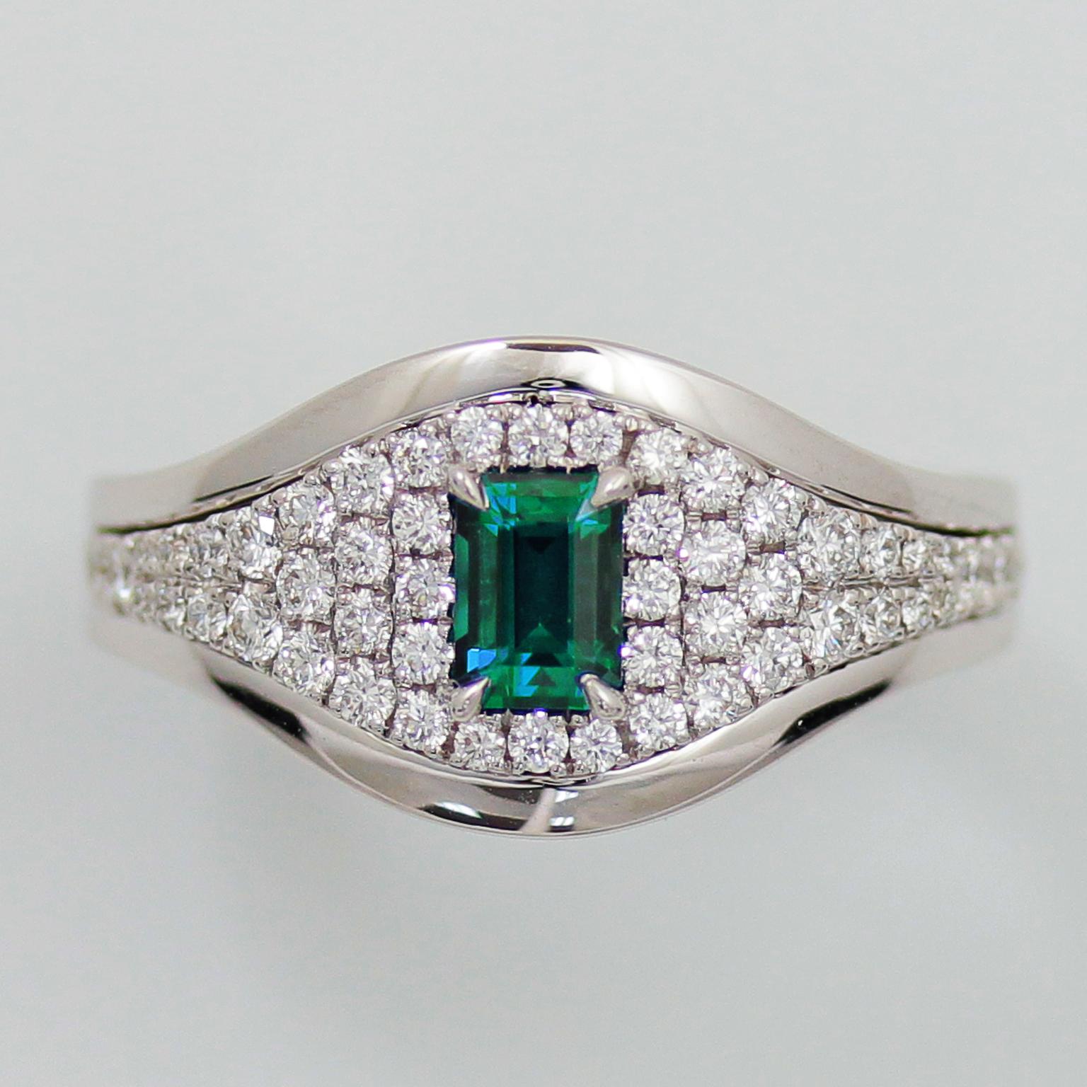 Women's or Men's Frederic Sage 0.59 Carat Alexandrite Diamond One of Kind Ring