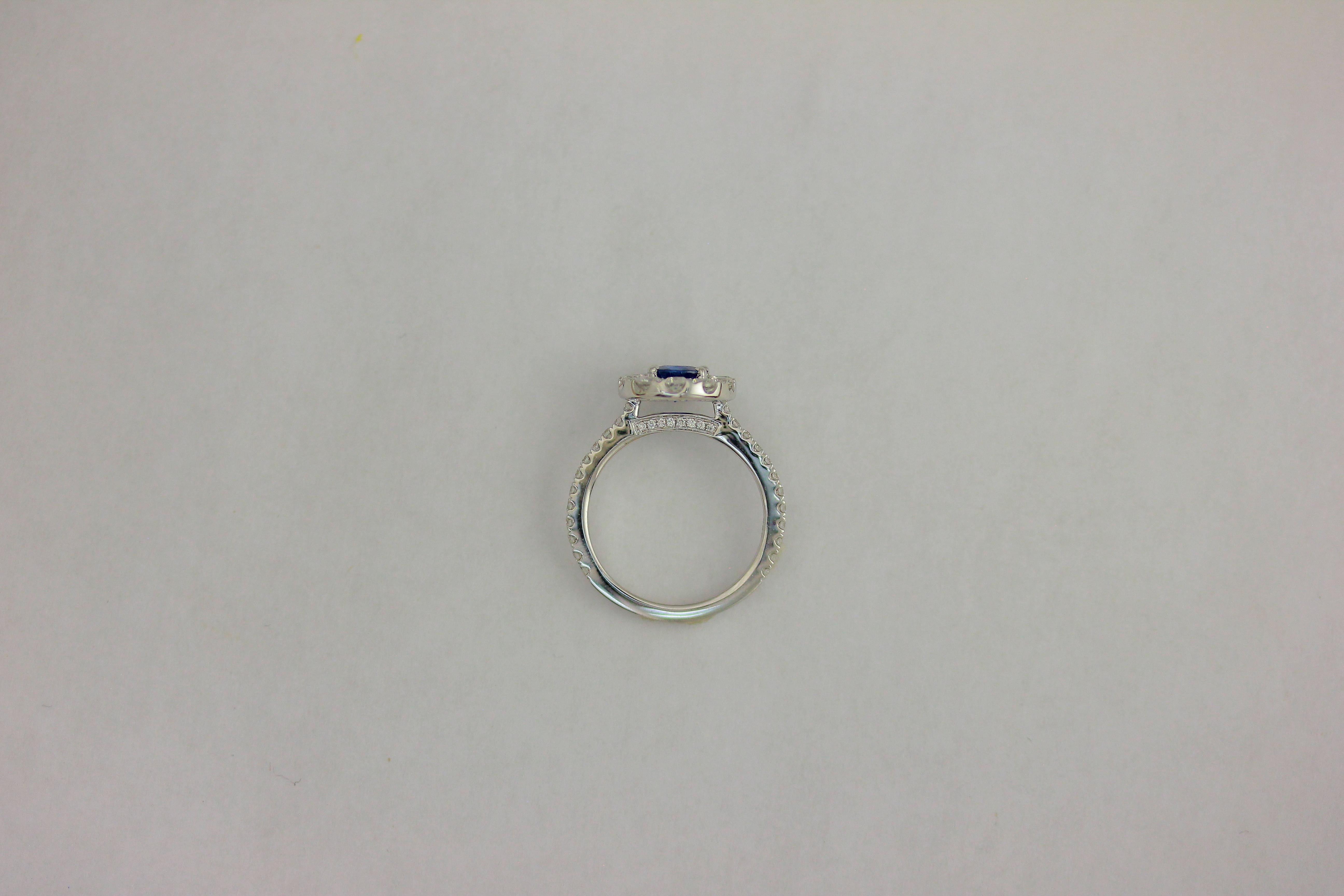 Frederic Sage 0.91 Carat Round Sapphire Diamond Engagement Bridal Cocktail Ring In New Condition For Sale In New York, NY