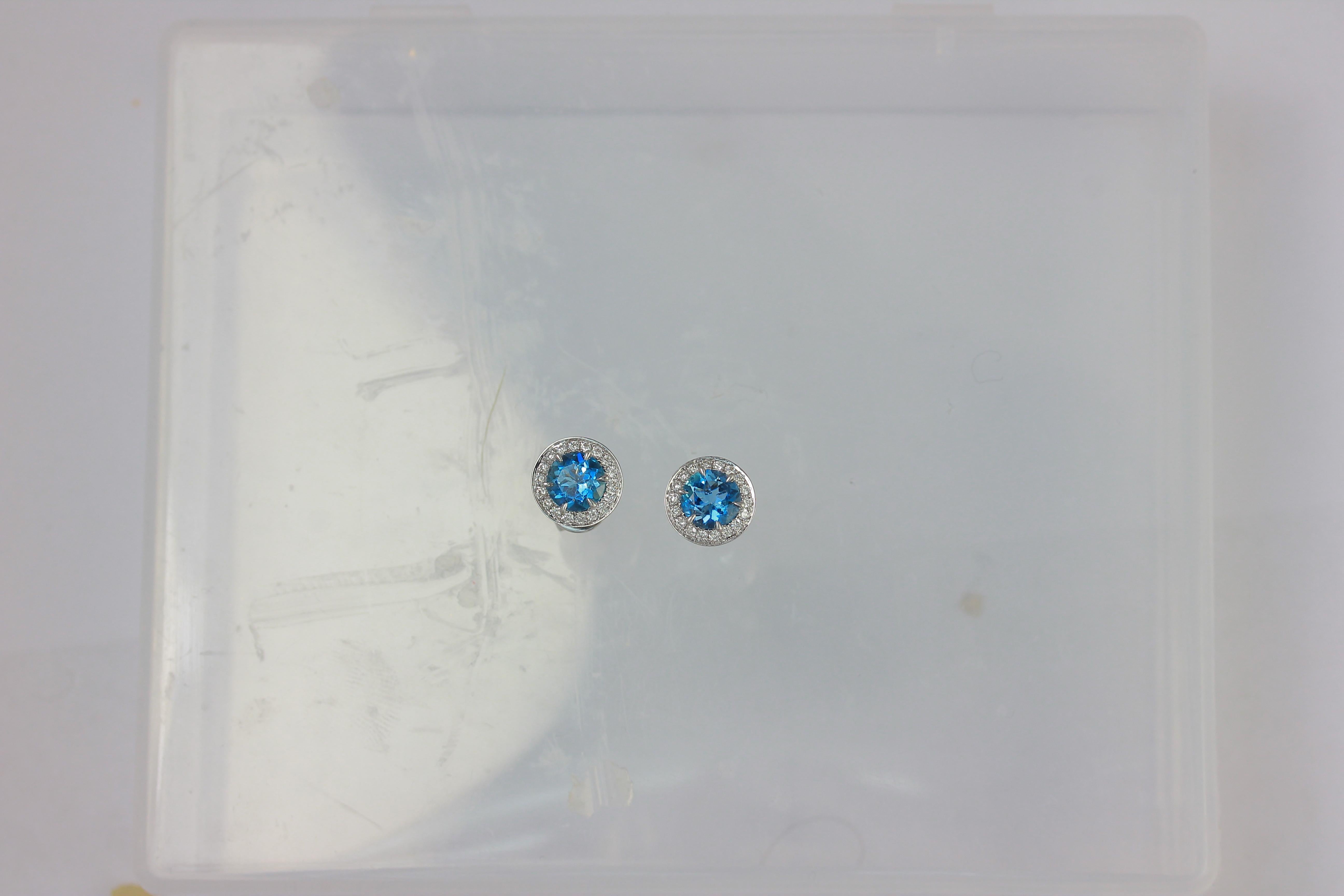 Contemporary Frederic Sage 1.05 Carat Round Aquamarine Diamond Studs