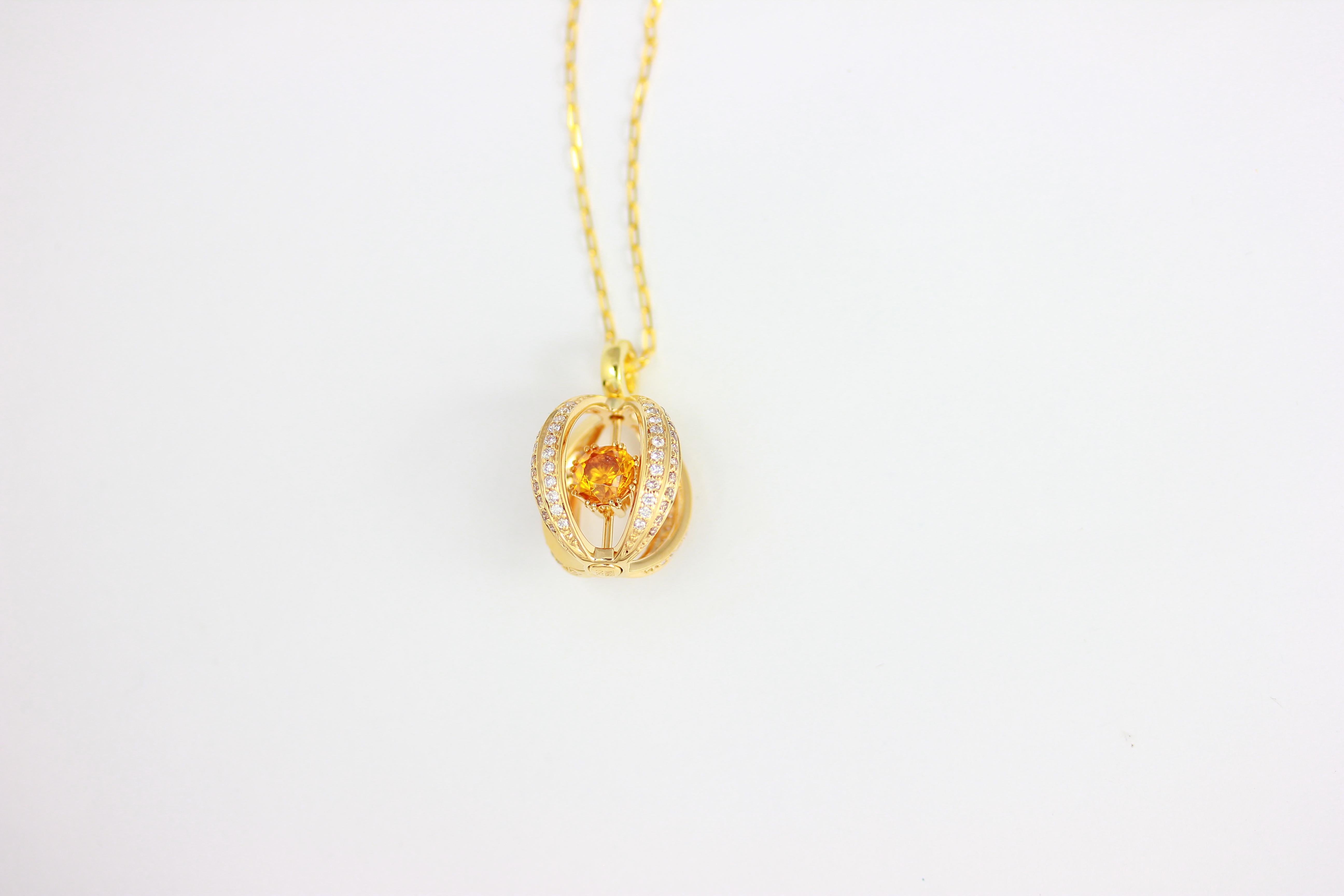 18K YG GOLDEN SPHALERITE, WHITE & CHAMPAGNE DIAMONDS OAK PENDANT WITH 14K CHAIN, SPH 1.32 Carats, WDIA 0.32 Carats, CHDIA 0.32 Carats