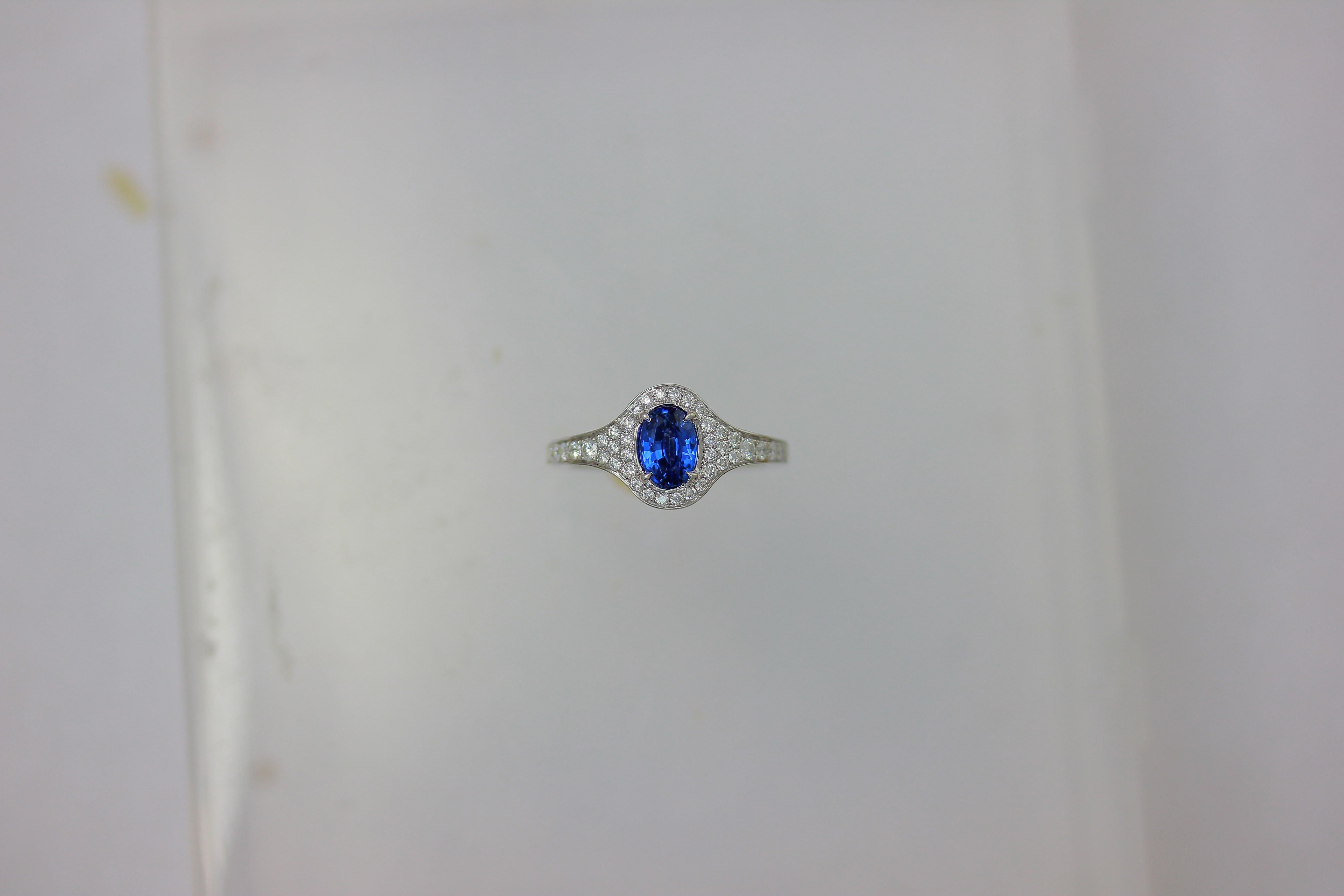 Frederic Sage 1.42 Carat Oval Sapphire White Diamond Engagement Bridal Ring In New Condition For Sale In New York, NY