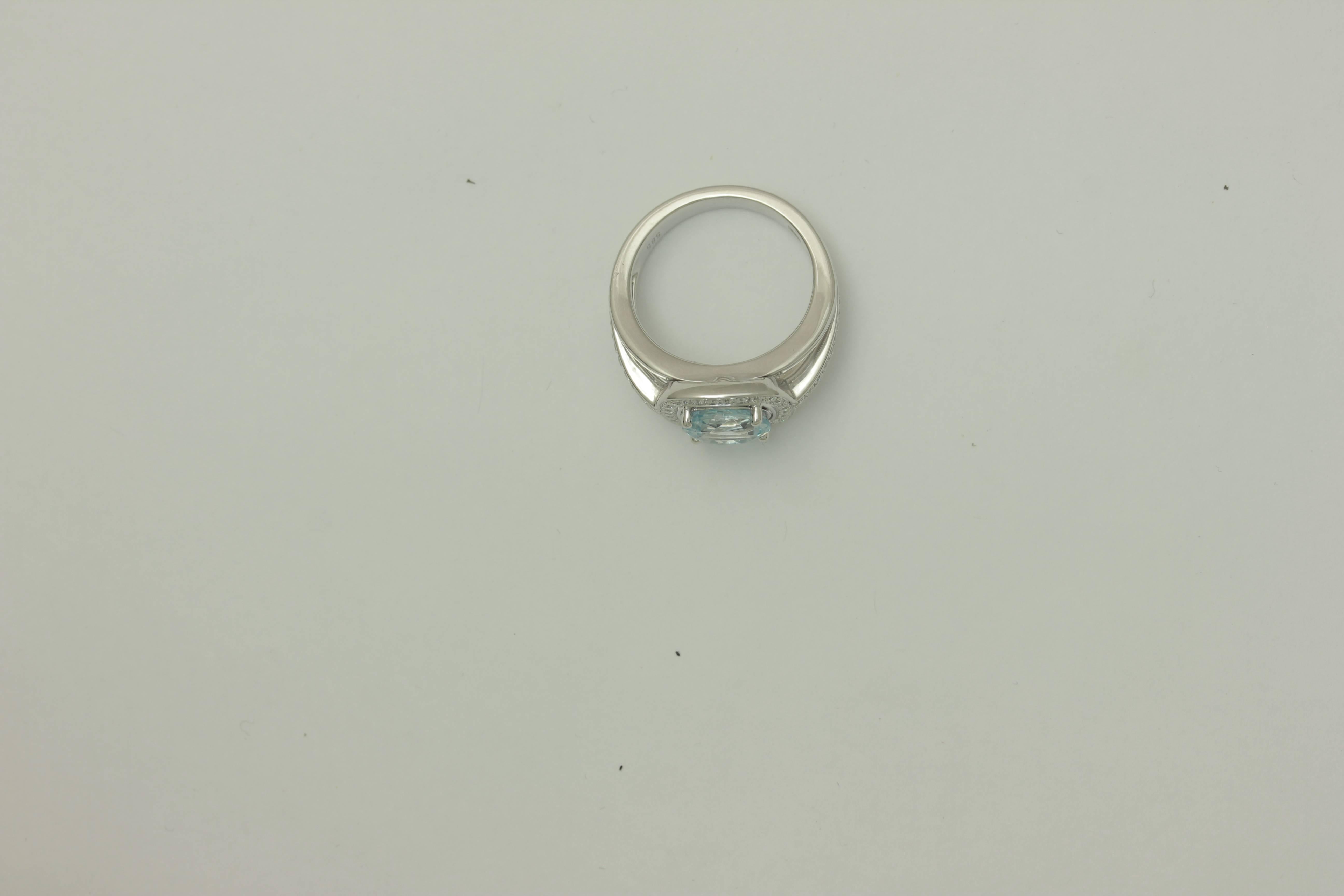 Contemporary Frederic Sage 1.78 Carat White Gold Aquamarine & Diamond Cocktail Ring