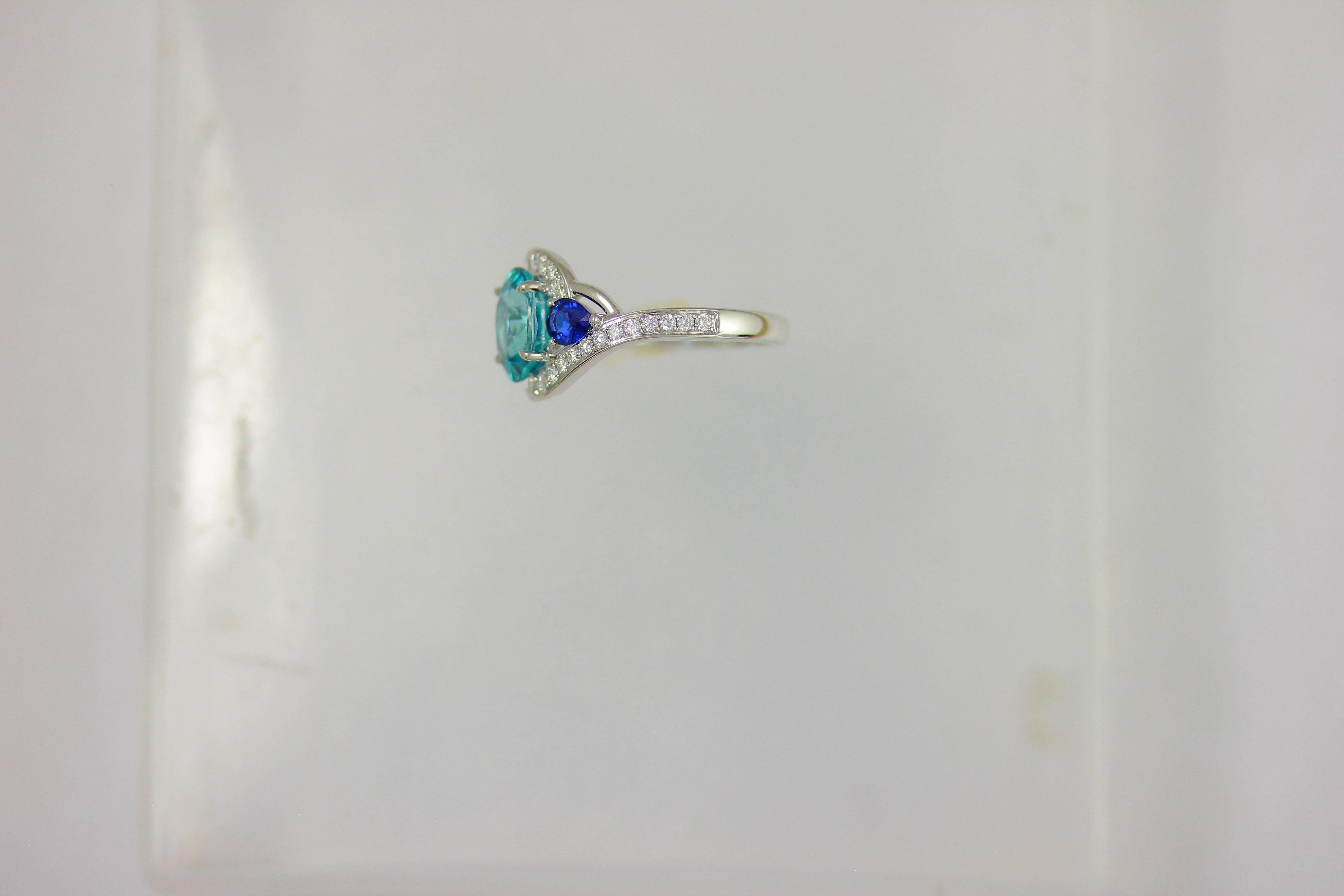 14K WG 3.96 CT BLUE ZIRCON CTR PS BLUE SAPPHIRE HALF FLOWING HALO PAVE DIAMOND OAK COCKTAIL AND FASHION RING, 2 BLSAP 0.74 CT, 34 DIA 0.42 Carats