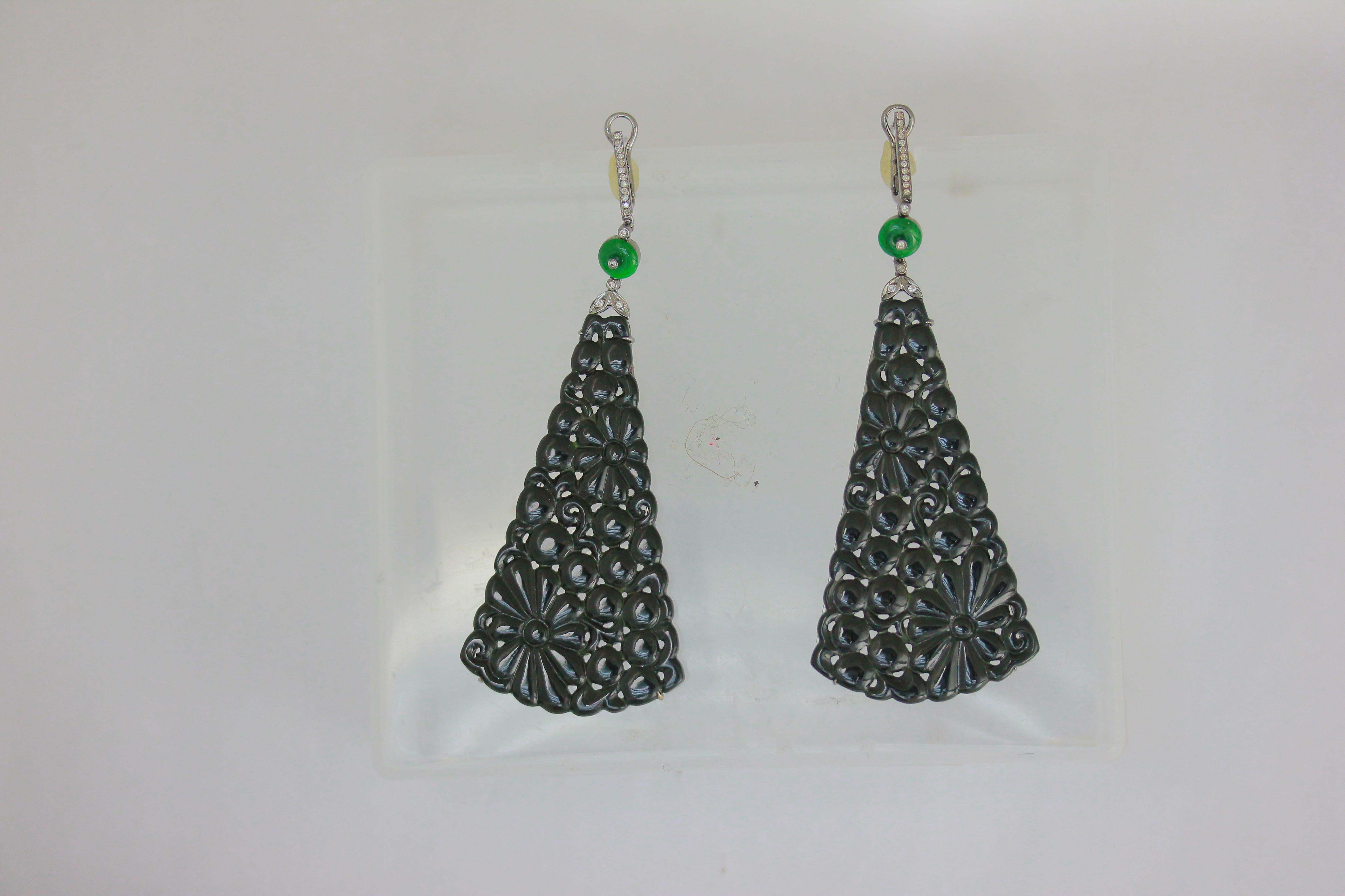 18K B/G BLACK GREEN JADE WITH DIAMONDS LARGE TRIANGULAR DROP EARRINGS JADE 0.11 GT, 34 DIA 0.14 Carats