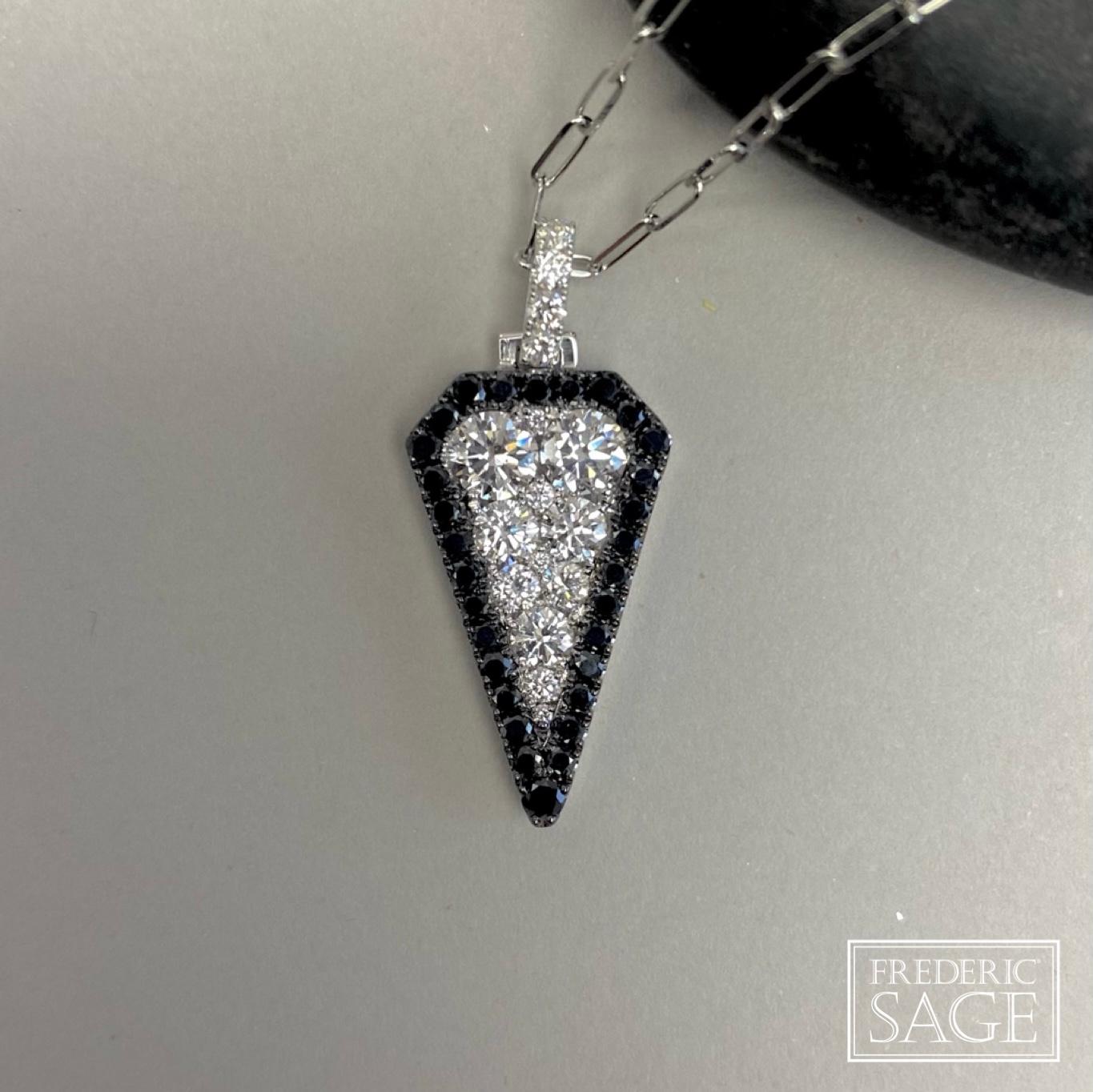 Women's \Large Arrow Black & White Diamond Pendant For Sale