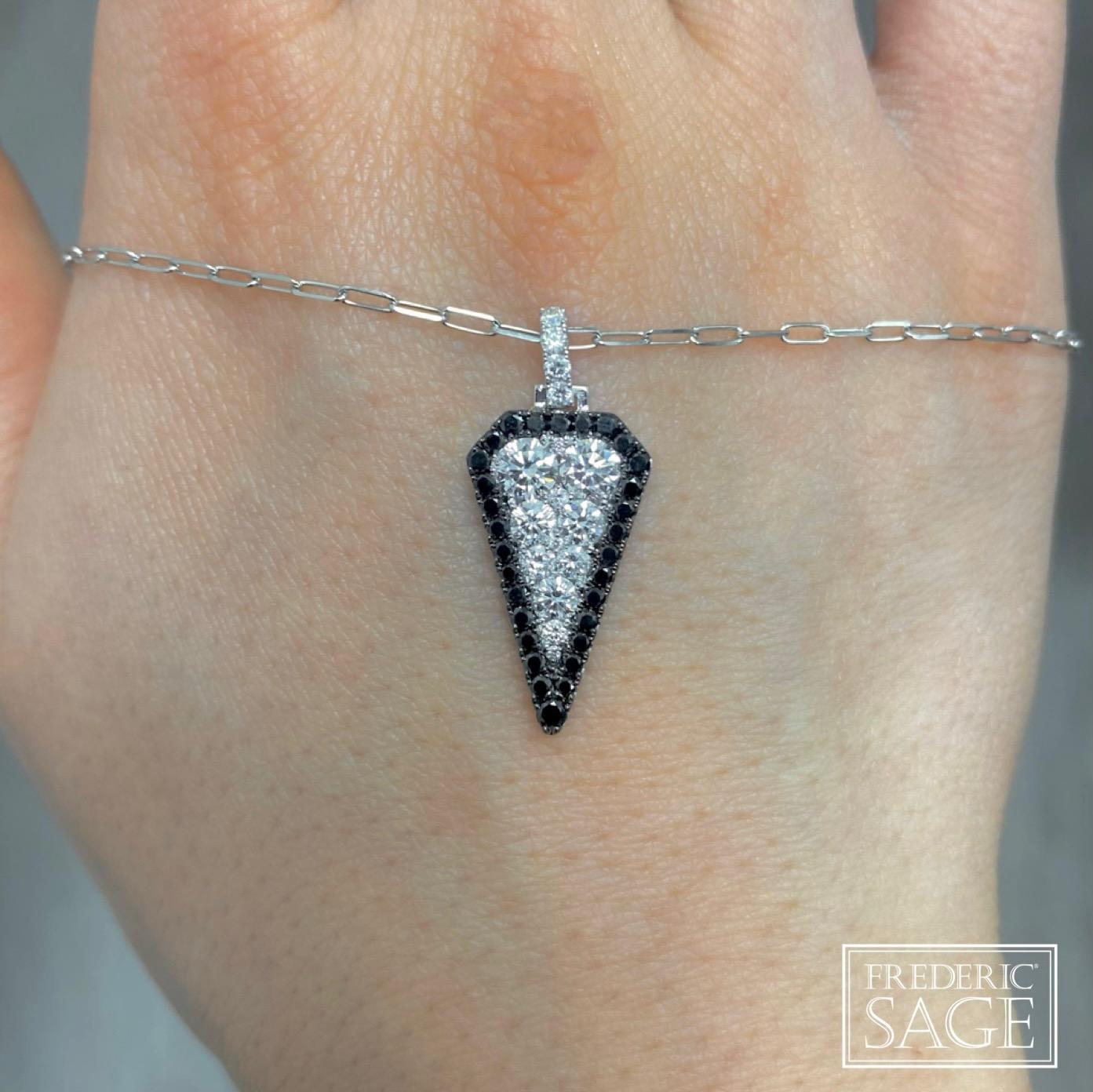 \Large Arrow Black & White Diamond Pendant For Sale 1