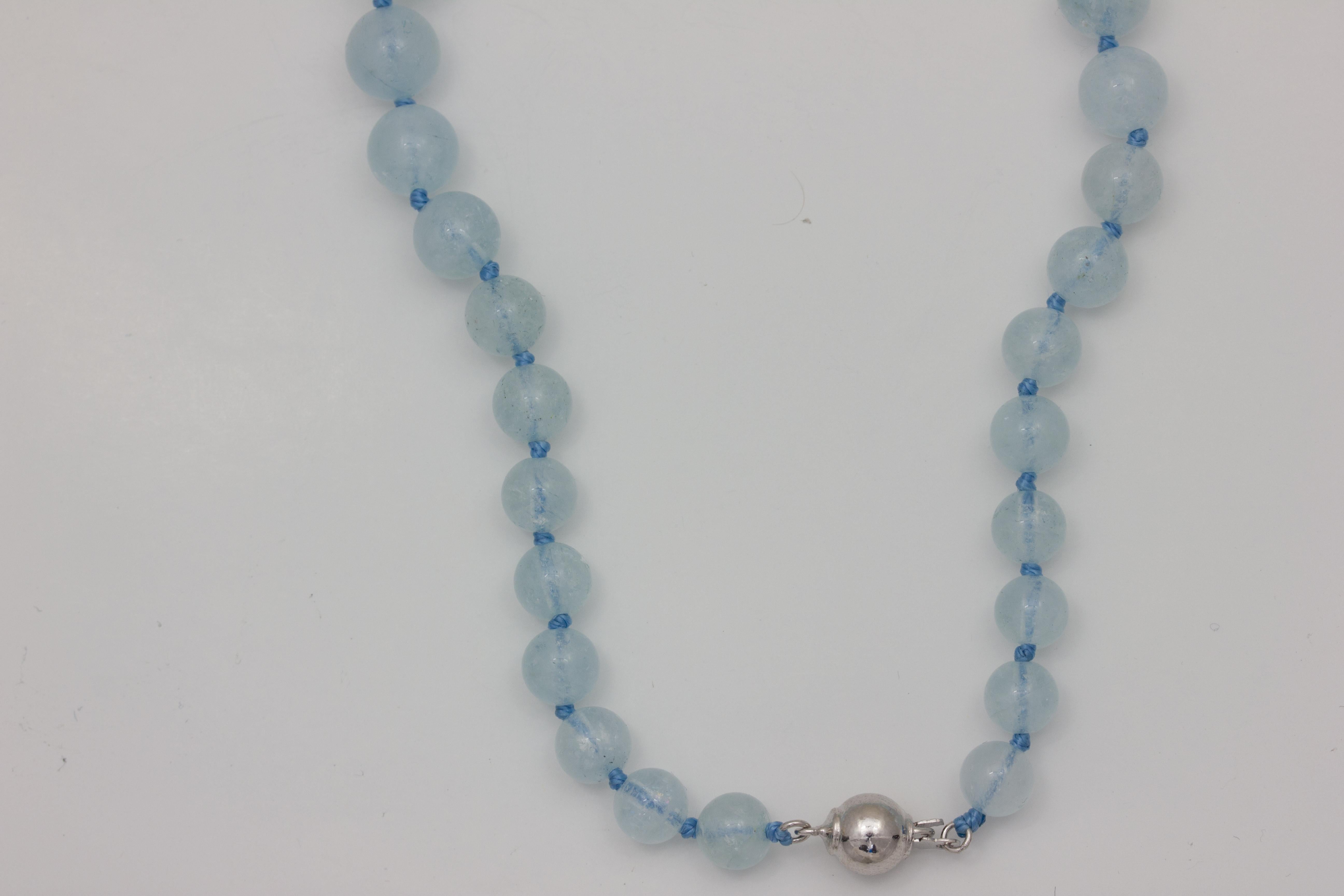 Frederic Sage Natural Aquamarine Beads Necklace silver clasp In New Condition For Sale In New York, NY