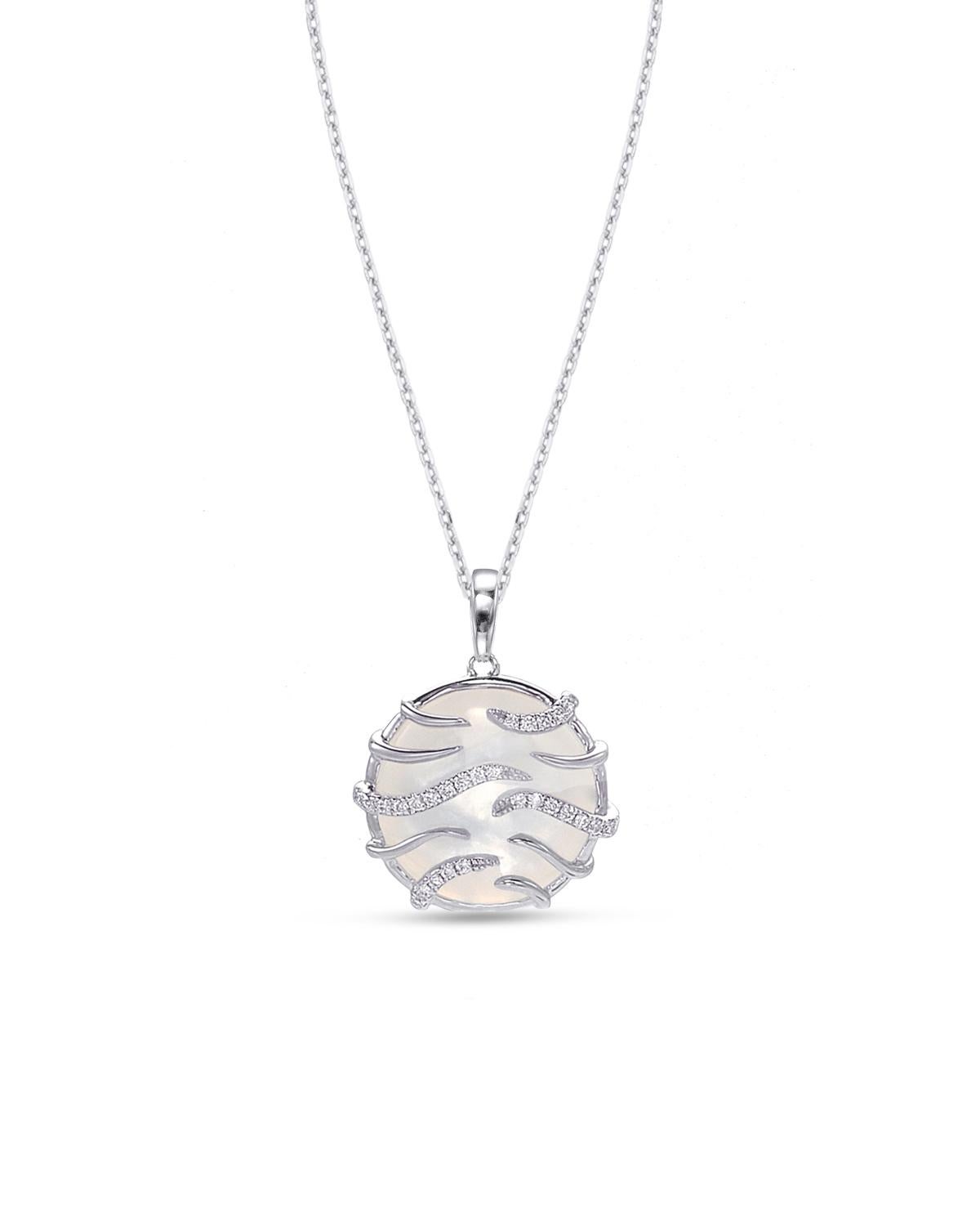 Frederic Sage Small Luna Mother-of-Pearl Pendant with Chain In New Condition For Sale In New York, NY