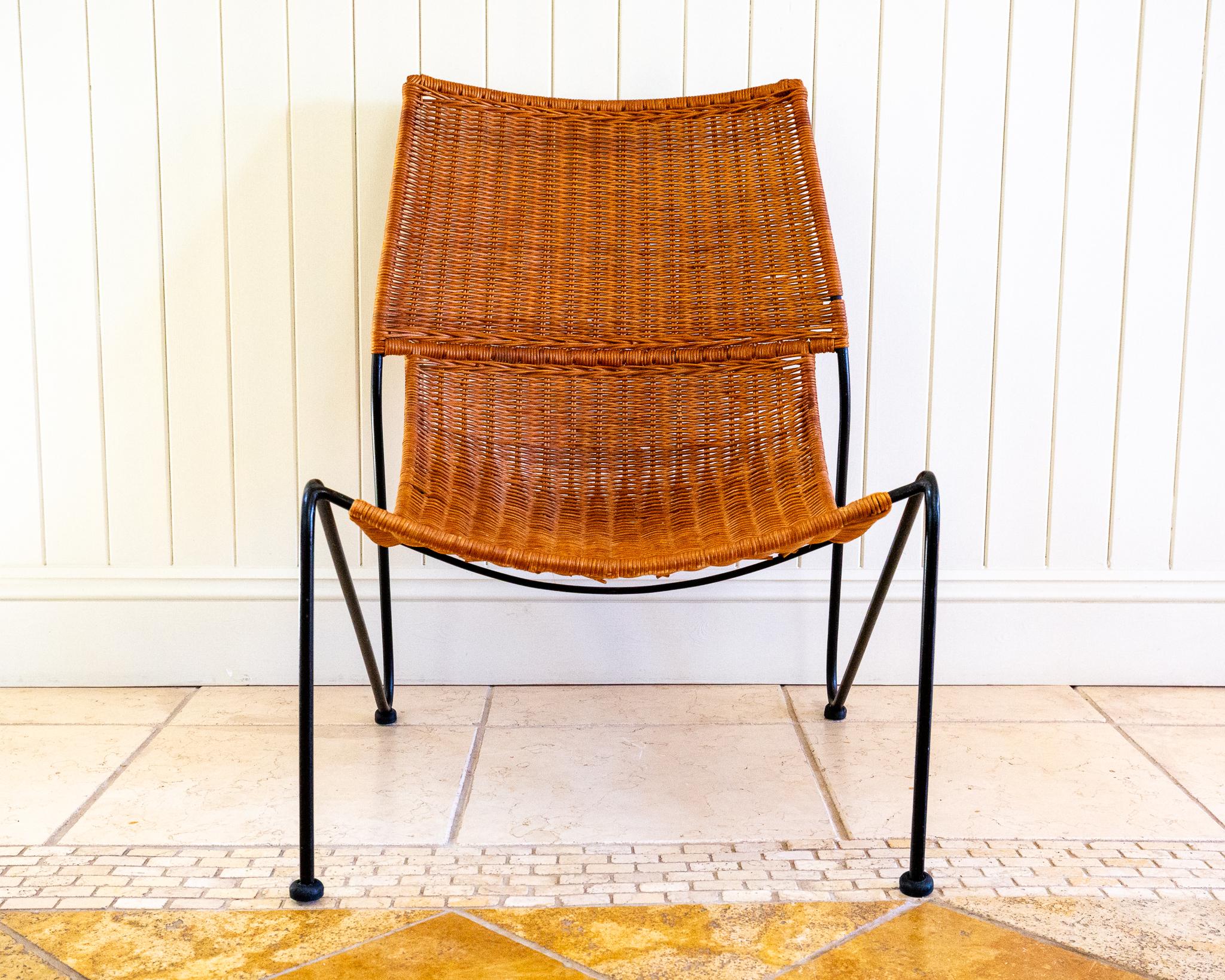 Frederic Weinberg Loungesessel MCM Korbweide Schmiedeeisen Niedriger Mid-Century Bauhaus (Geschmiedet) im Angebot