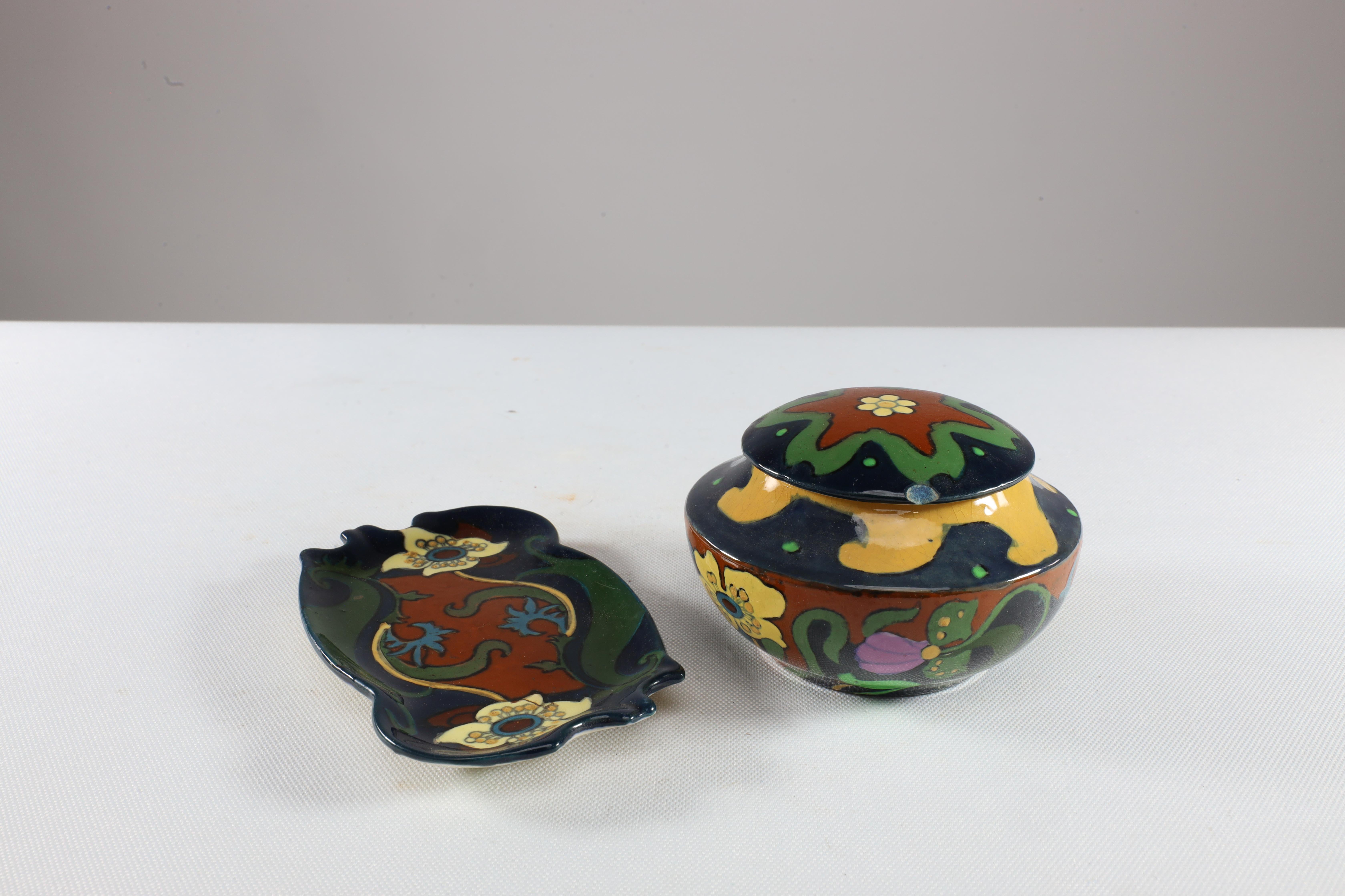 Arts and Crafts Frederick Alfred Rhead for Foley Art Pottery. A set of two pottery tray and pot For Sale