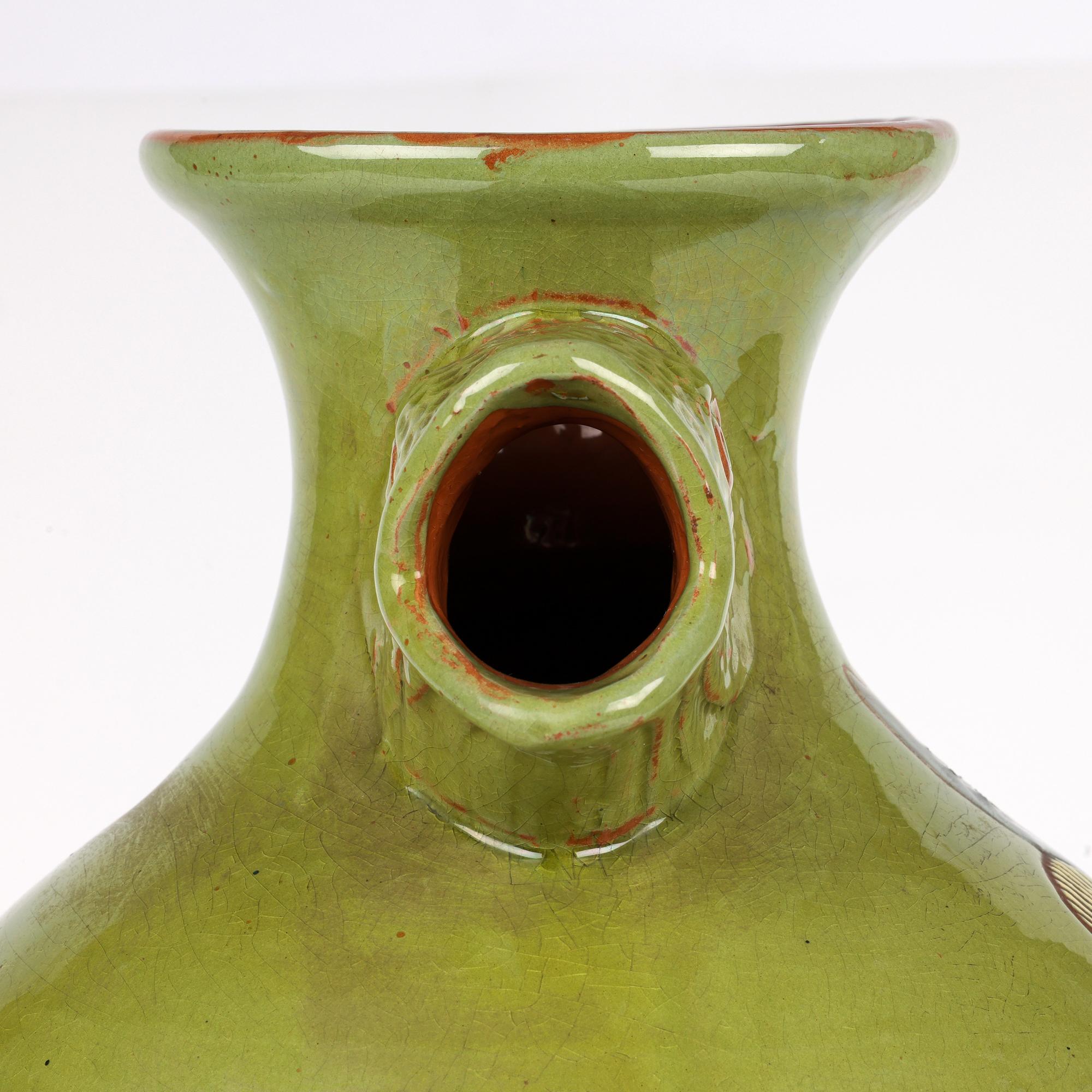 Pichet à poisson en poterie d'art Frederick Braddon pour Charles Brannam 1896 en vente 2