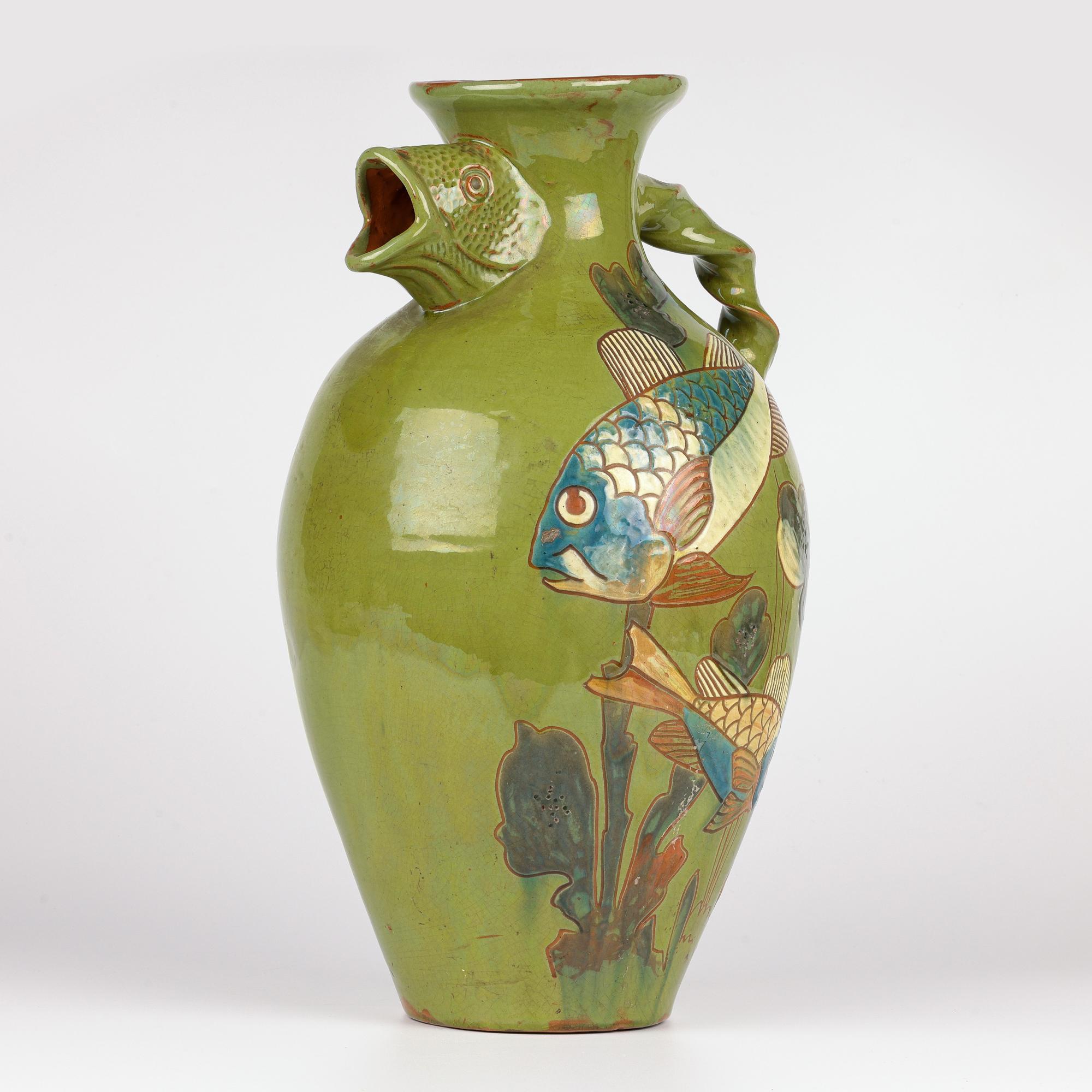 Grès Pichet à poisson en poterie d'art Frederick Braddon pour Charles Brannam 1896 en vente