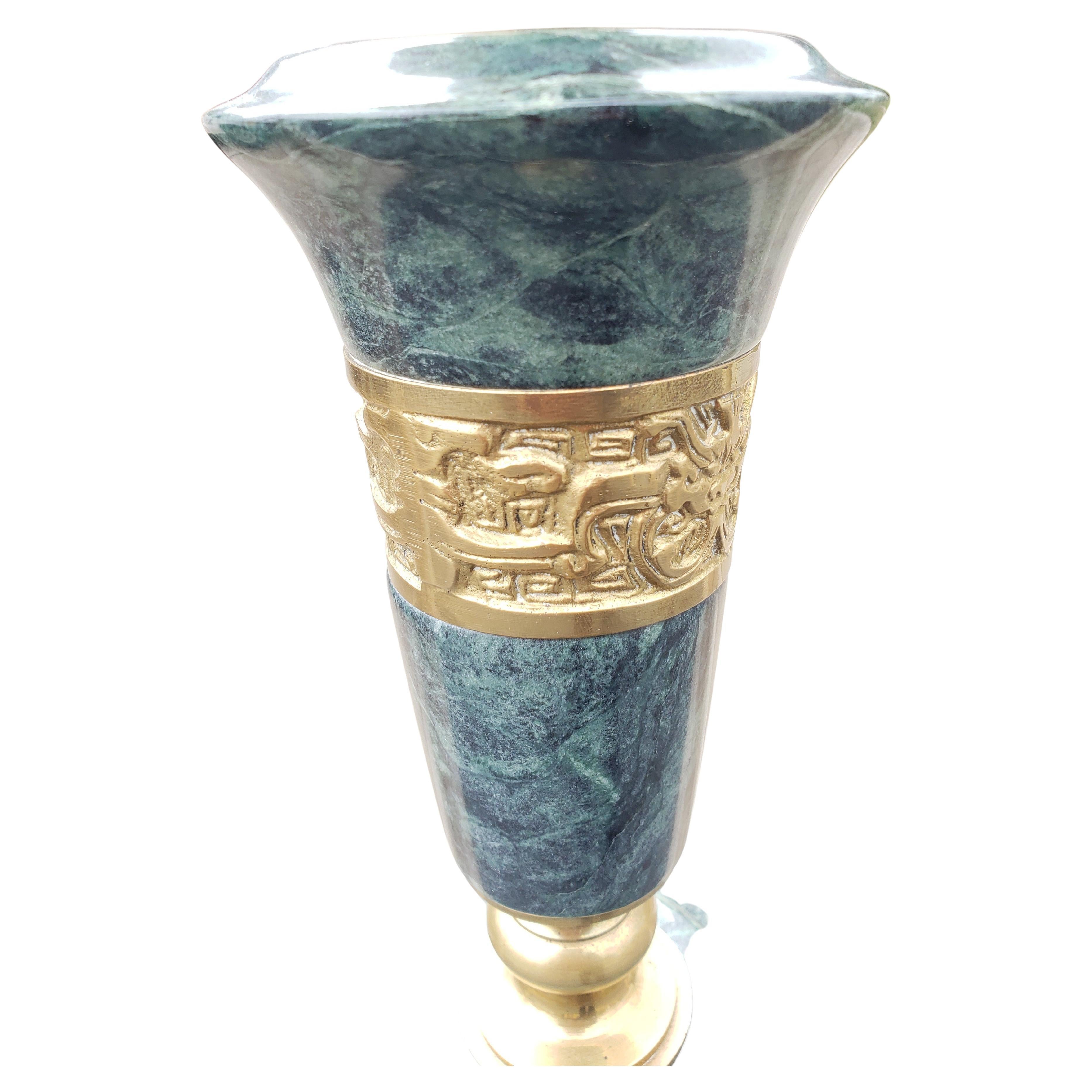 Asiatische Regency-Stehlampe aus Marmor und Messing von Frederick Cooper, ca. 1950er Jahre im Zustand „Gut“ im Angebot in Germantown, MD
