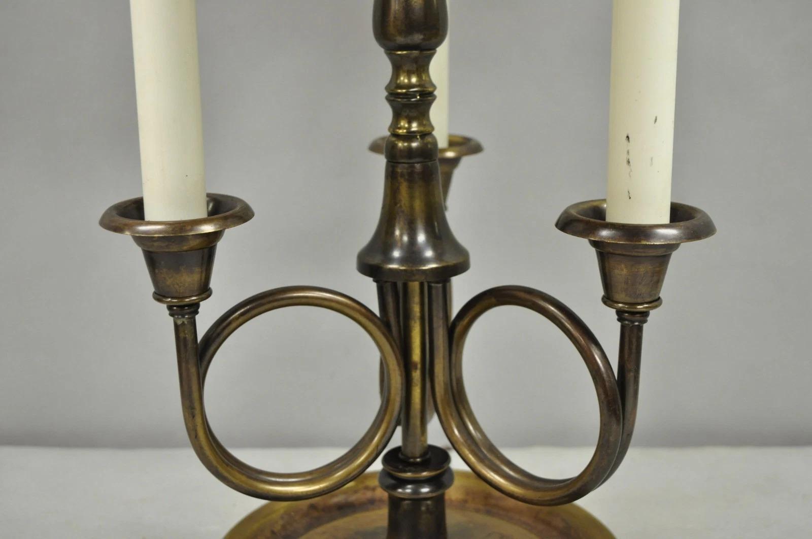 Frederick Cooper Messing Bouillotte Trompete Arm Tischlampe w / Grün Tole Schatten im Angebot 5