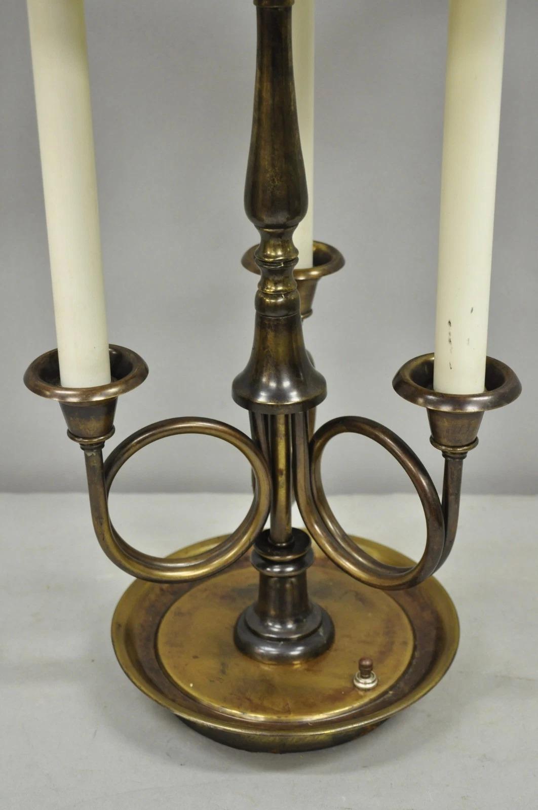 Frederick Cooper Messing Bouillotte Trompete Arm Tischlampe w / Grün Tole Schatten (Sonstiges) im Angebot